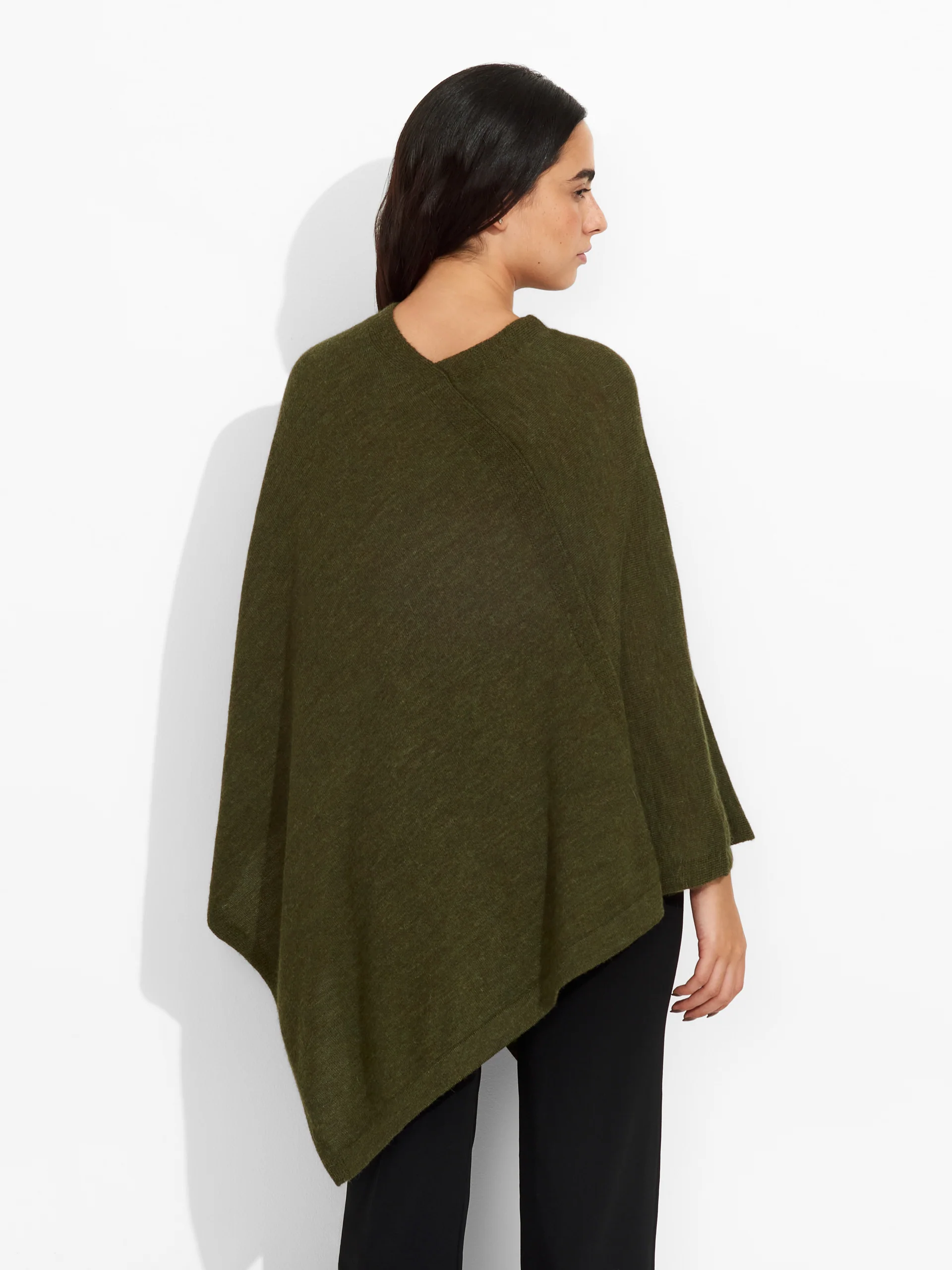 Almendra Poncho Baby Alpaca Color Green - Image 3