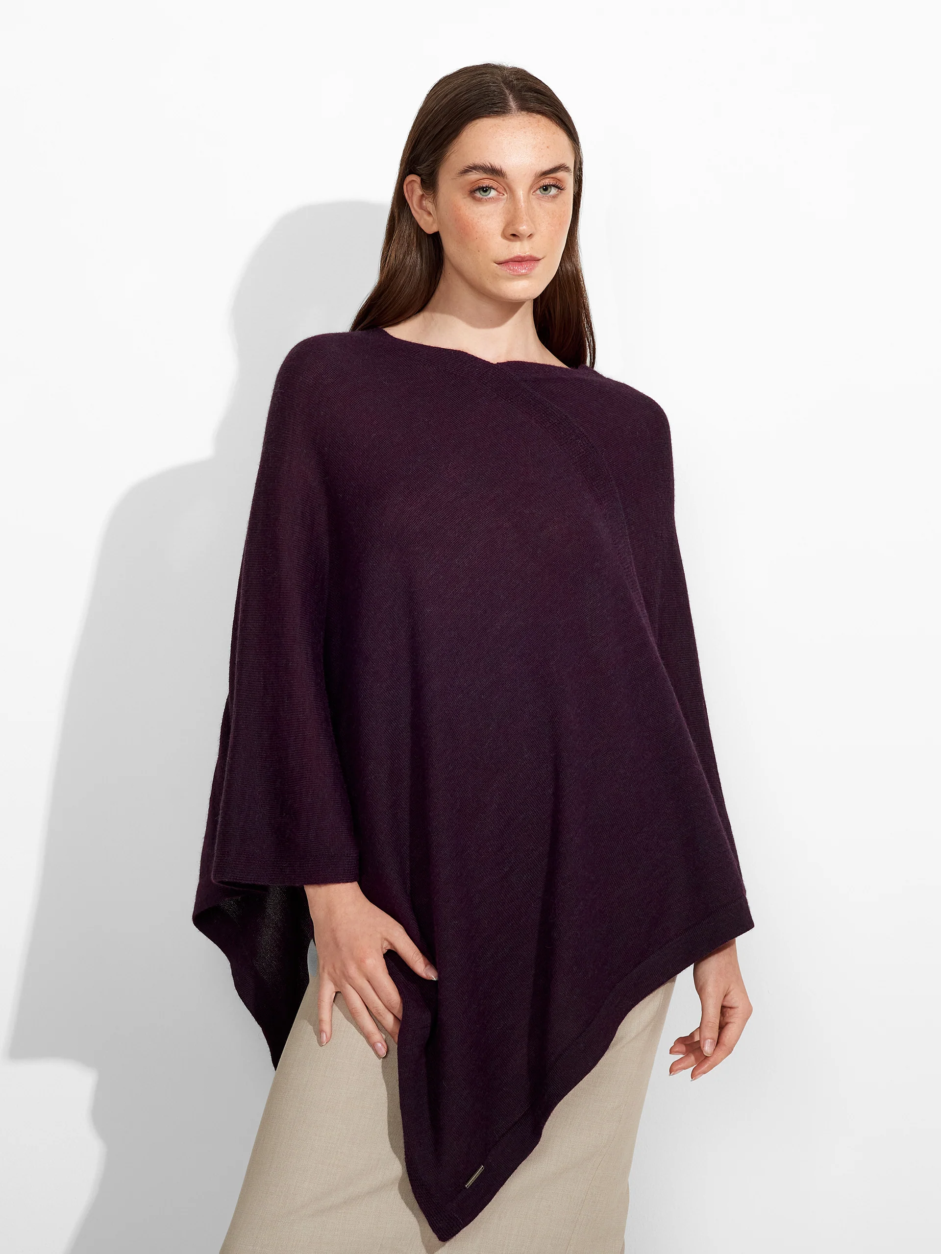 Almendra Poncho Baby Alpaca Color Purple - Image 2