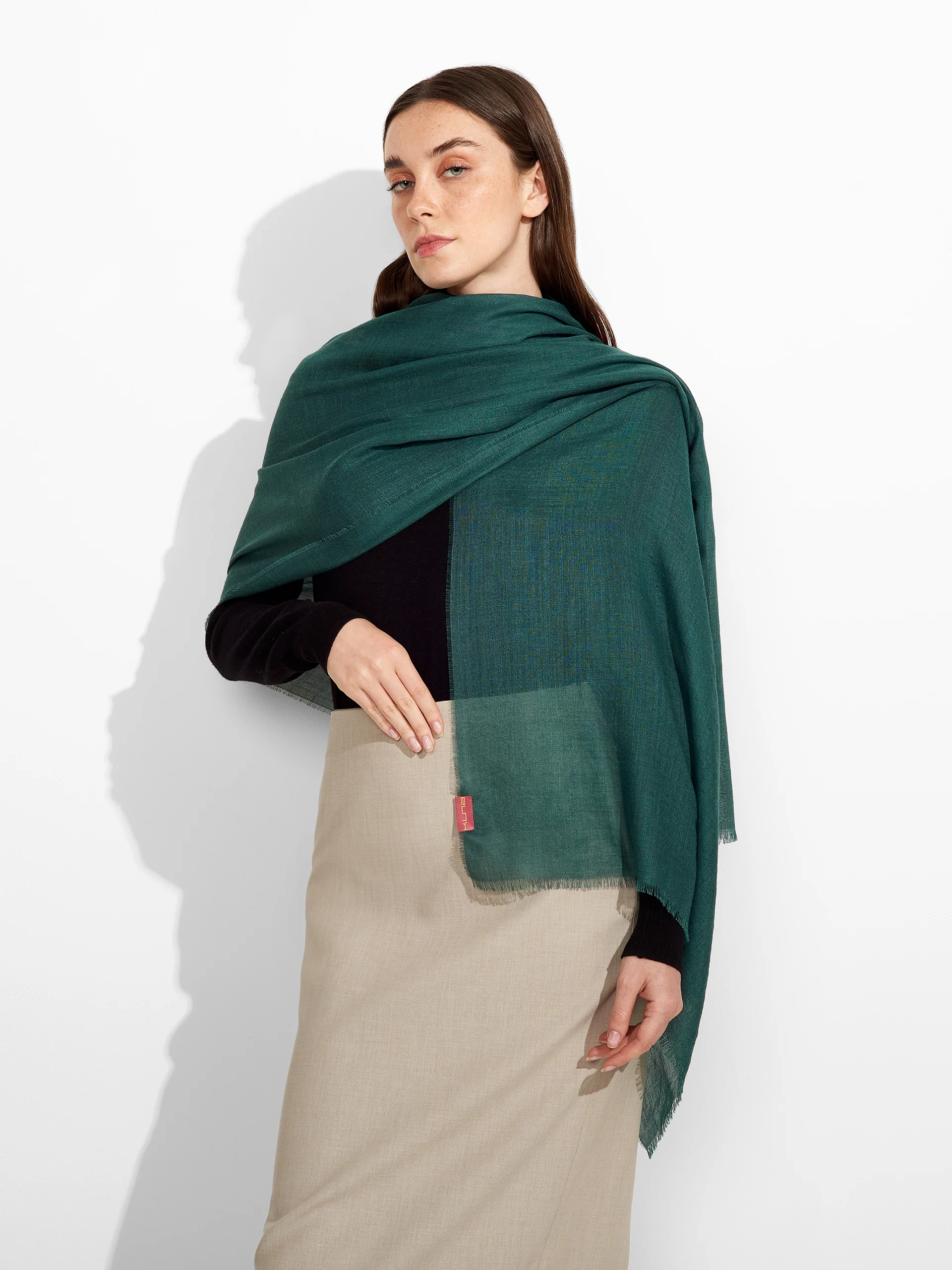 Alondra Shawl Baby Alpaca Color Dark Green