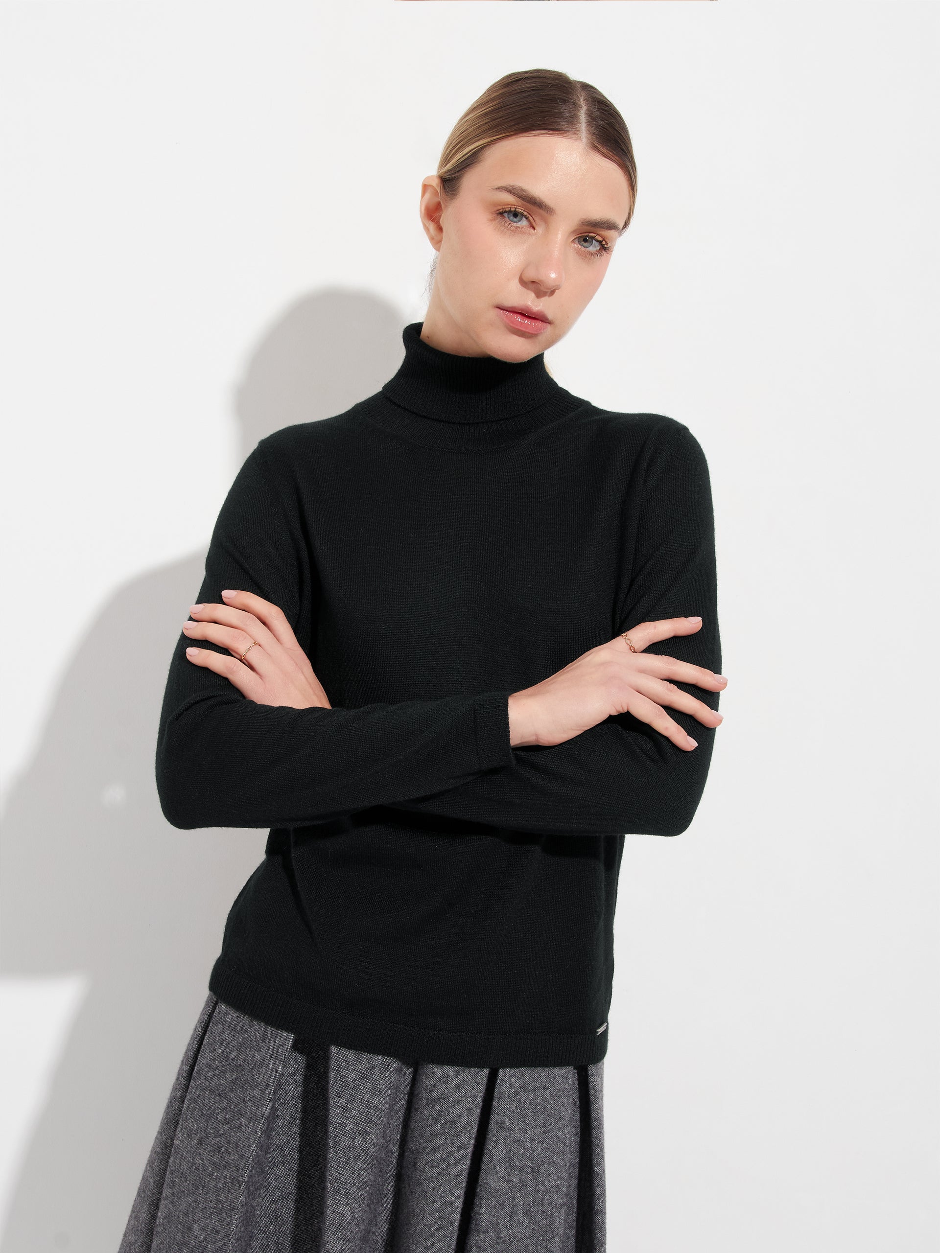 Amber Sweater Baby Alpaca Color Black - Image 2