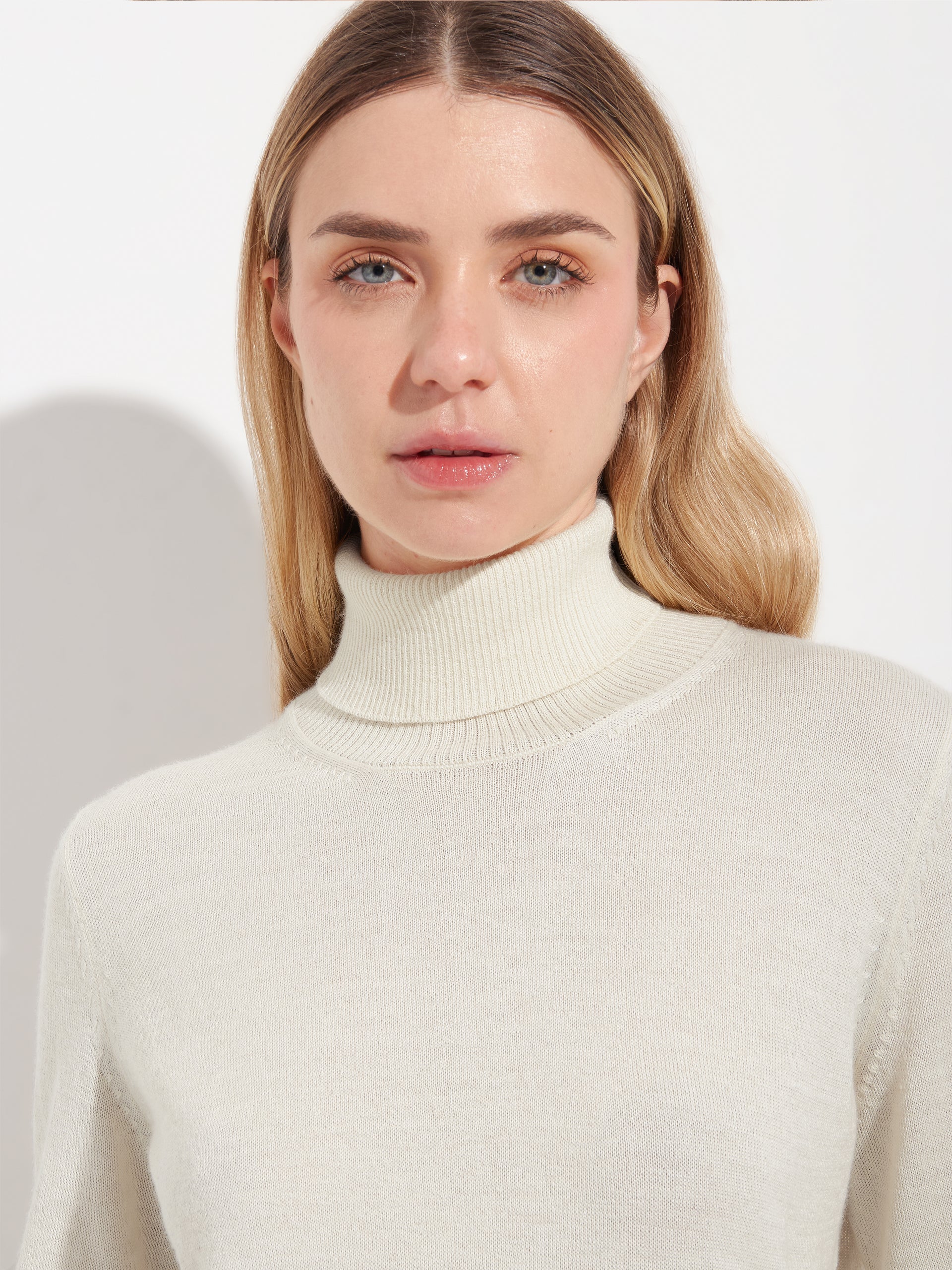 Amber Sweater Baby Alpaca Color White - Image 5