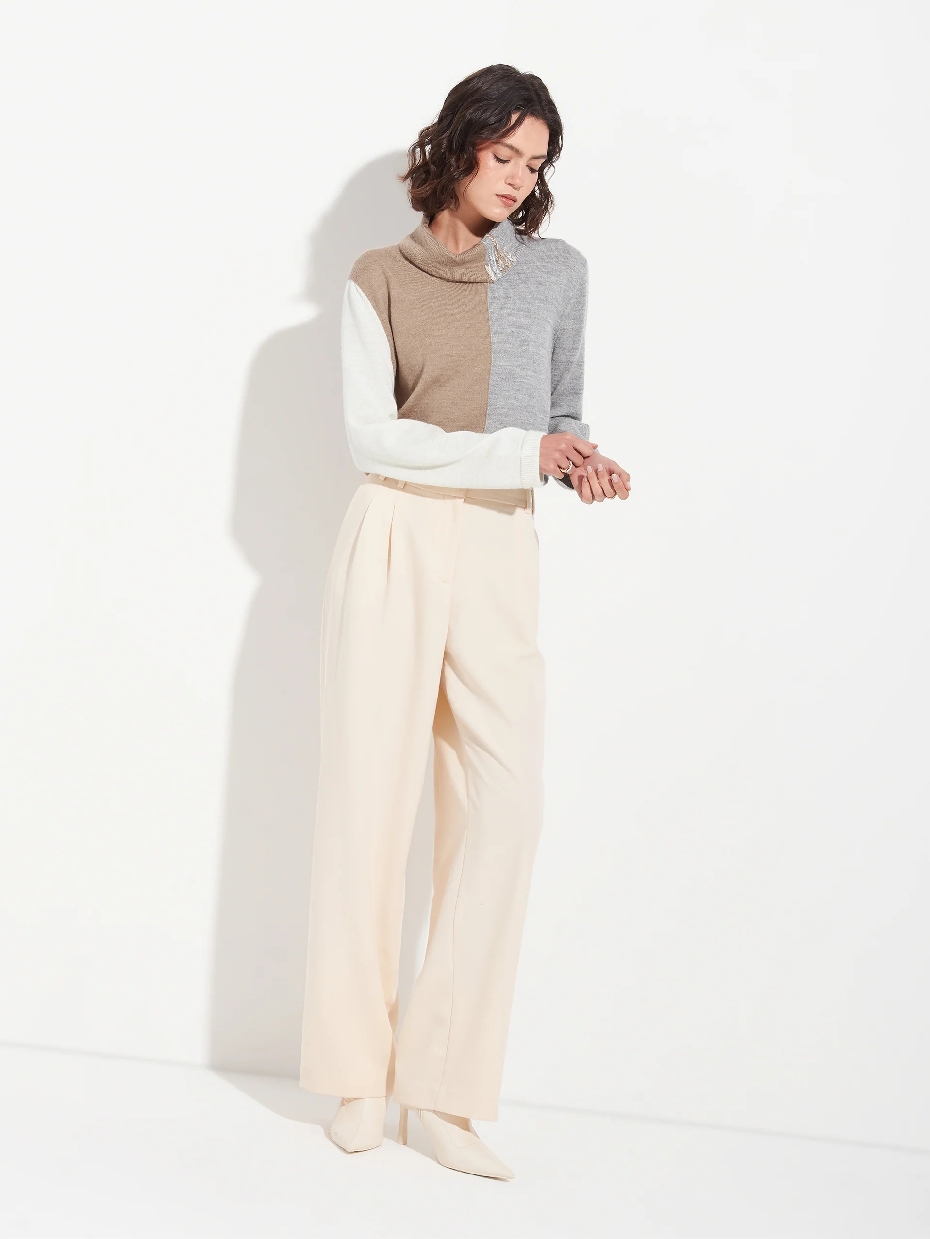 Bergamo Sweater Baby Alpaca Color Beige - Image 4