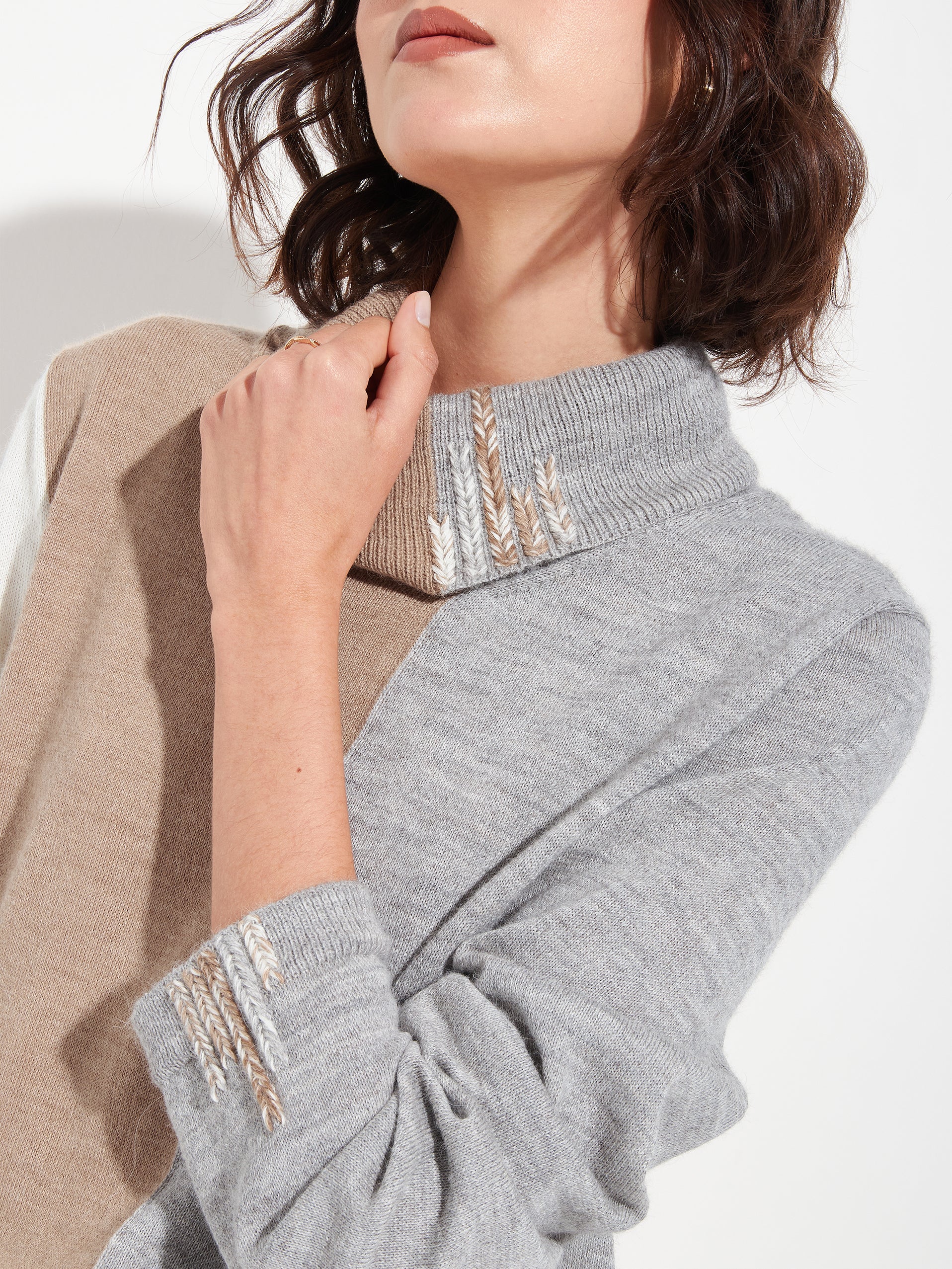 Bergamo Sweater Baby Alpaca Color Beige - Image 5