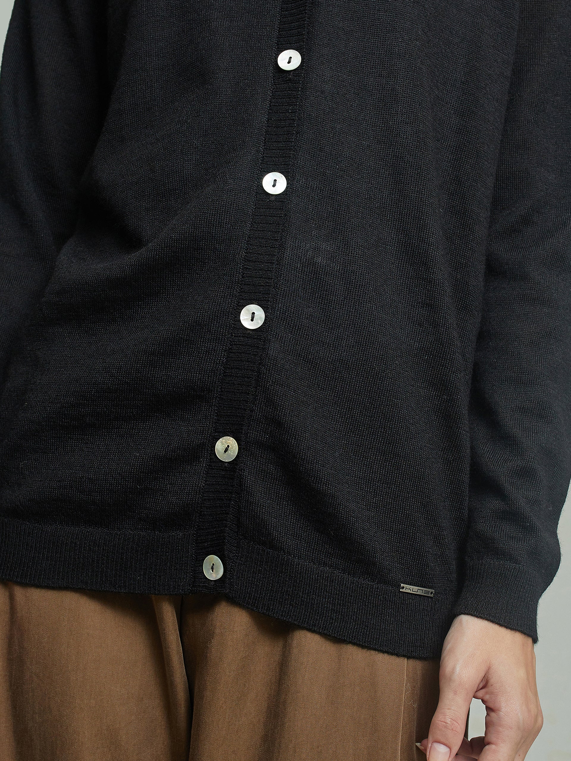 Amanda Cardigan Baby Alpaca Color Black - Image 5