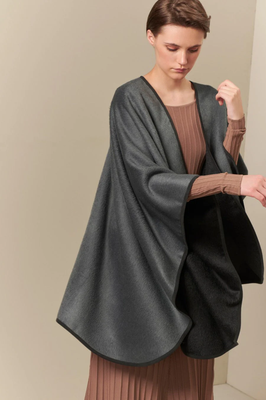 Bambi Cape Baby Alpaca Suri Color Black - Image 4