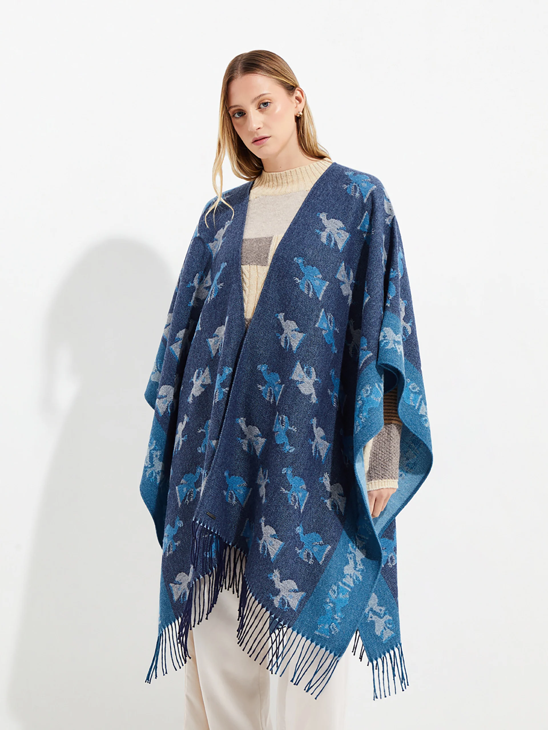 Nazca - 42 Cape Baby Alpaca Color Blue - Image 3
