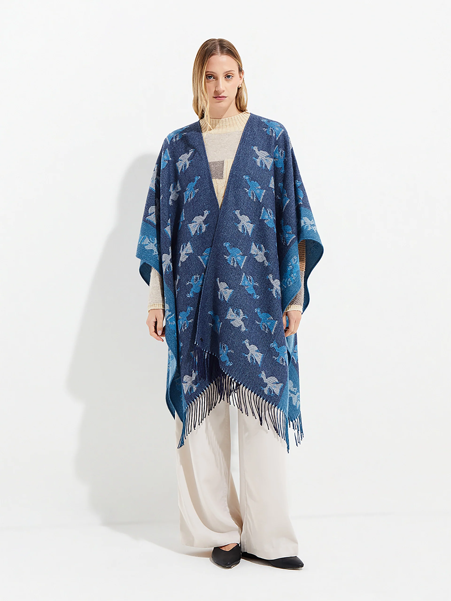 Nazca - 42 Cape Baby Alpaca Color Blue - Image 5
