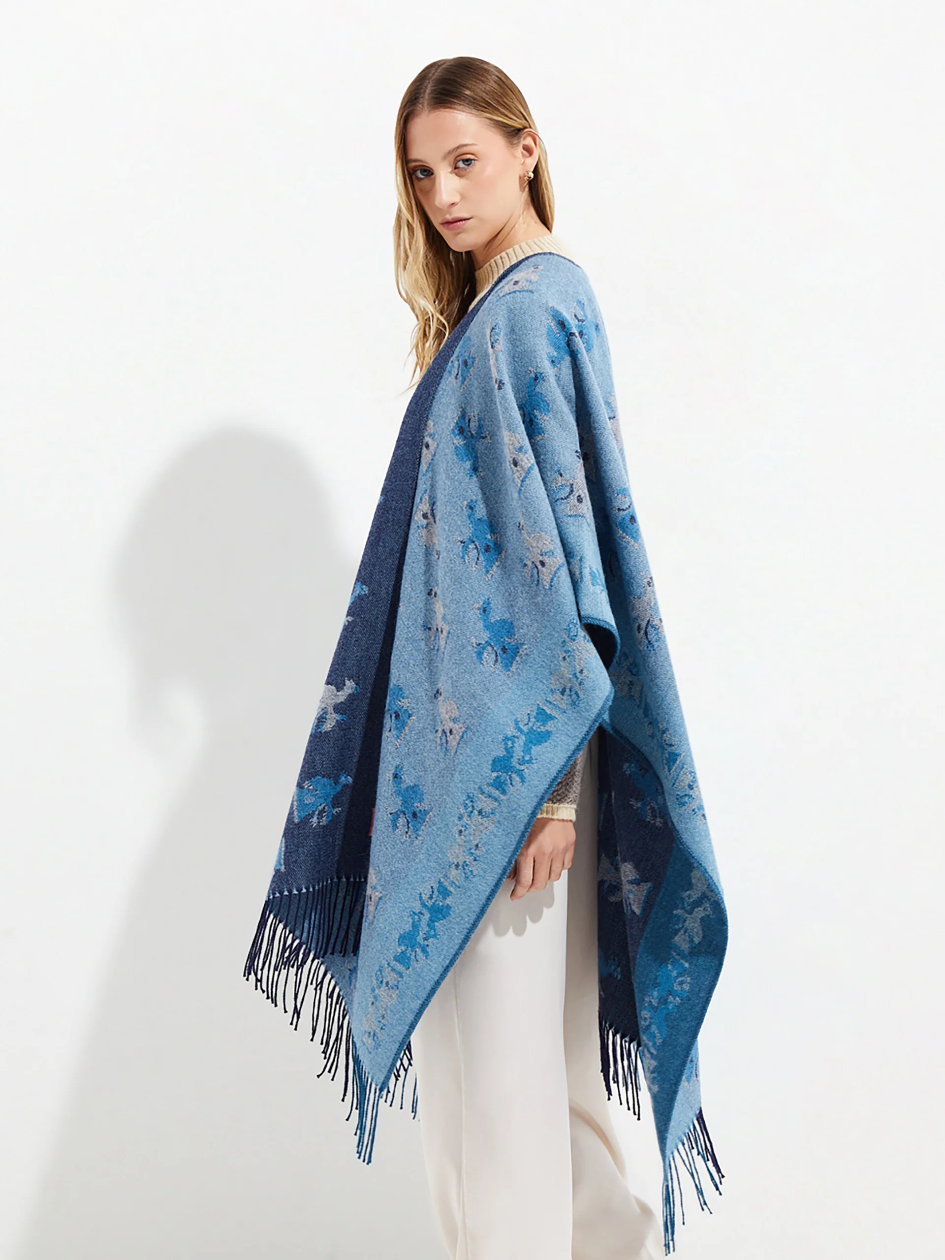 Nazca - 42 Cape Baby Alpaca Color Blue - Image 9