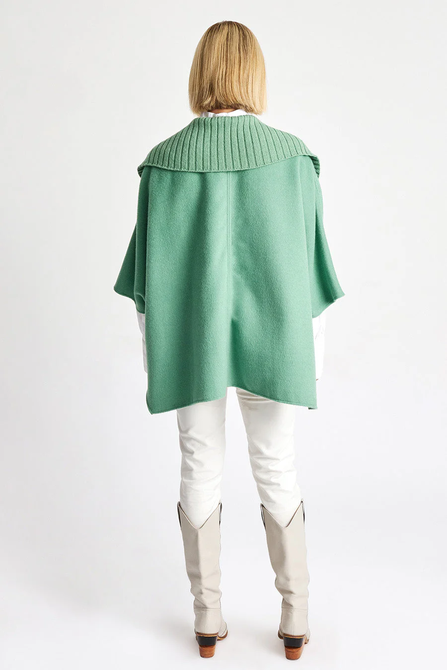 Whisper Cape Baby Alpaca Color Basil - Image 3