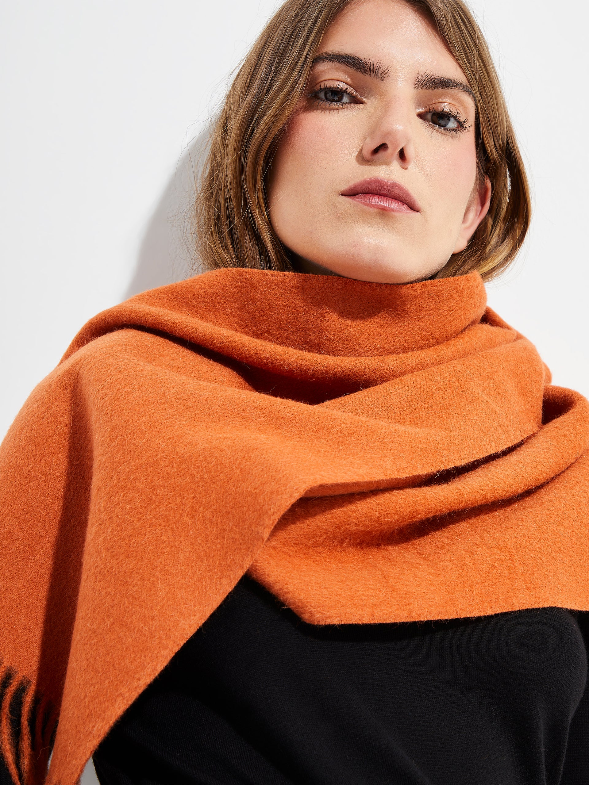 Jamas Scarf Royal Alpaca Color Naranja - Image 3