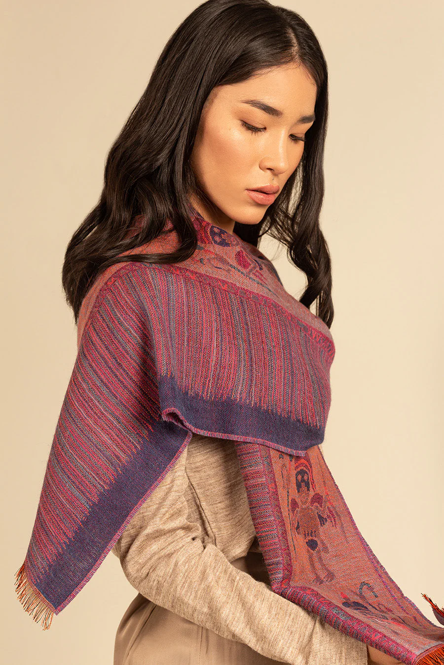 Nazca - 15 Scarf Baby Alpaca Color Morado - Image 7