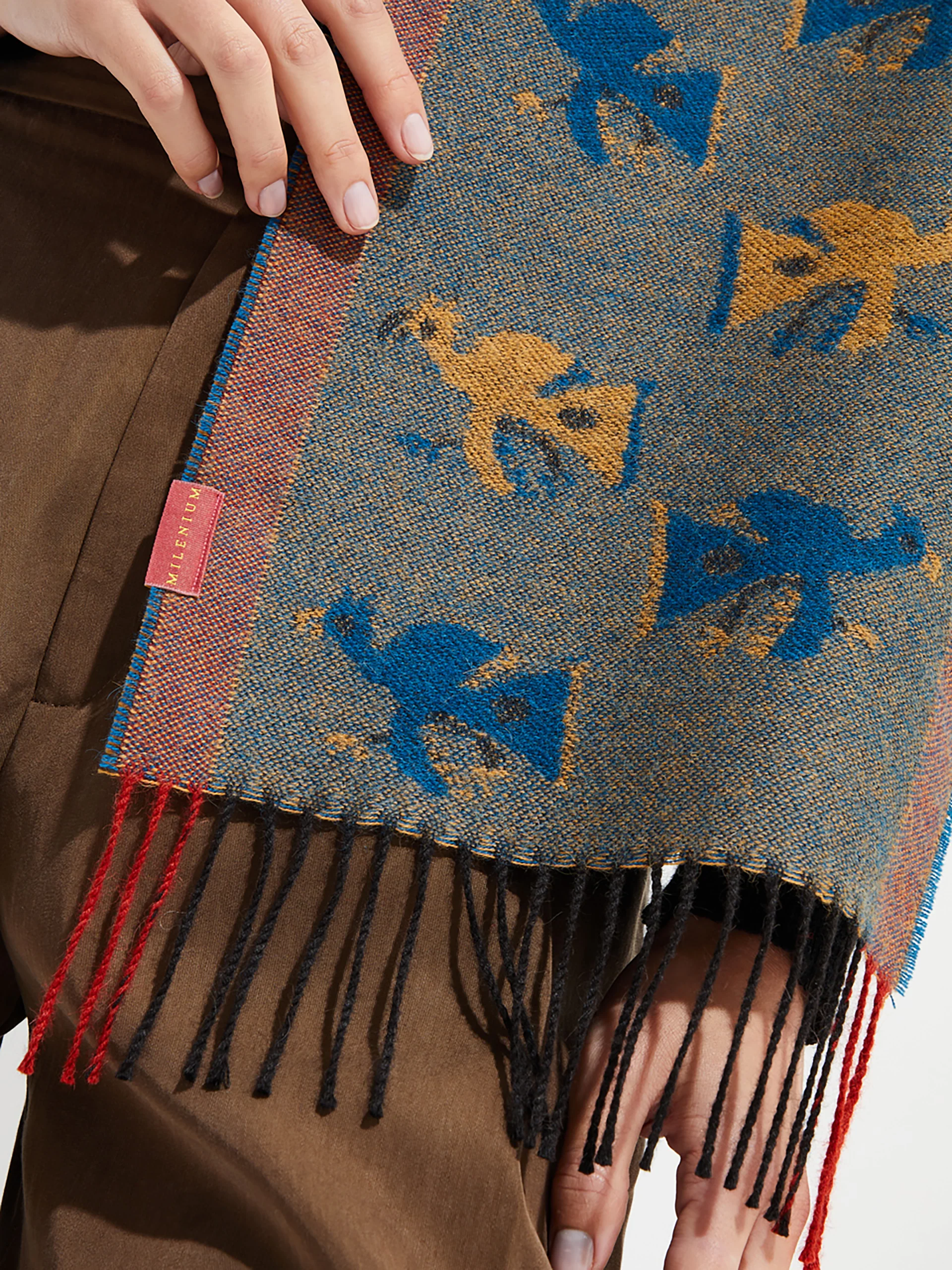 Nazca - 19 Scarf Baby Alpaca Color Black - Image 3