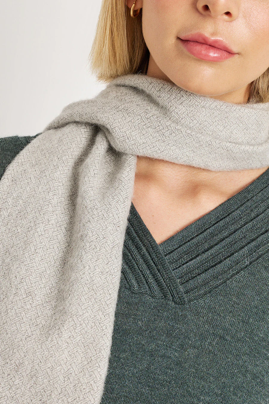 Walakiri Scarf Baby Alpaca Color Grey - Image 3