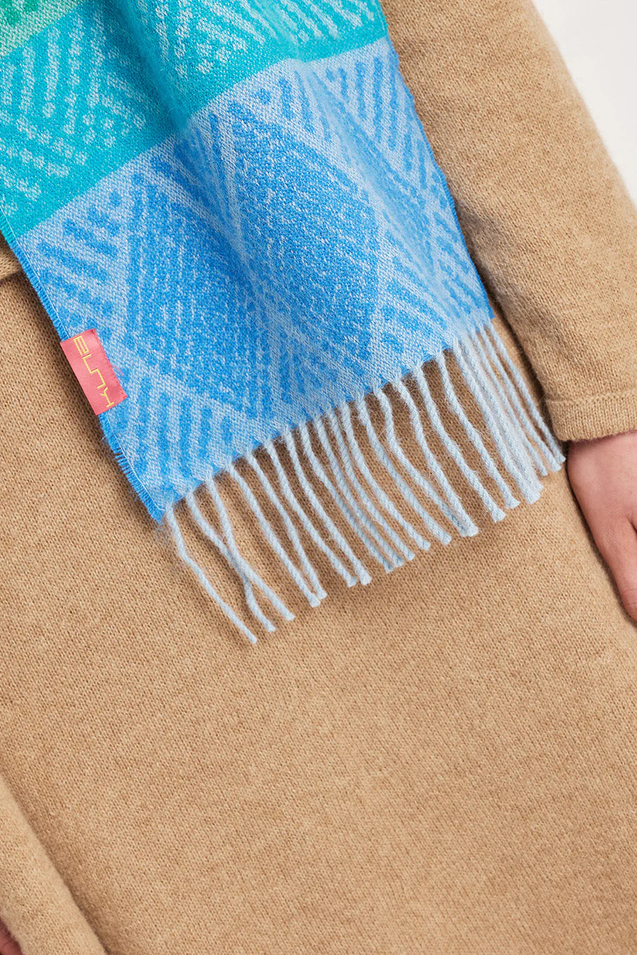 Walid Scarf Baby Alpaca Color Blue & Verde - Image 3