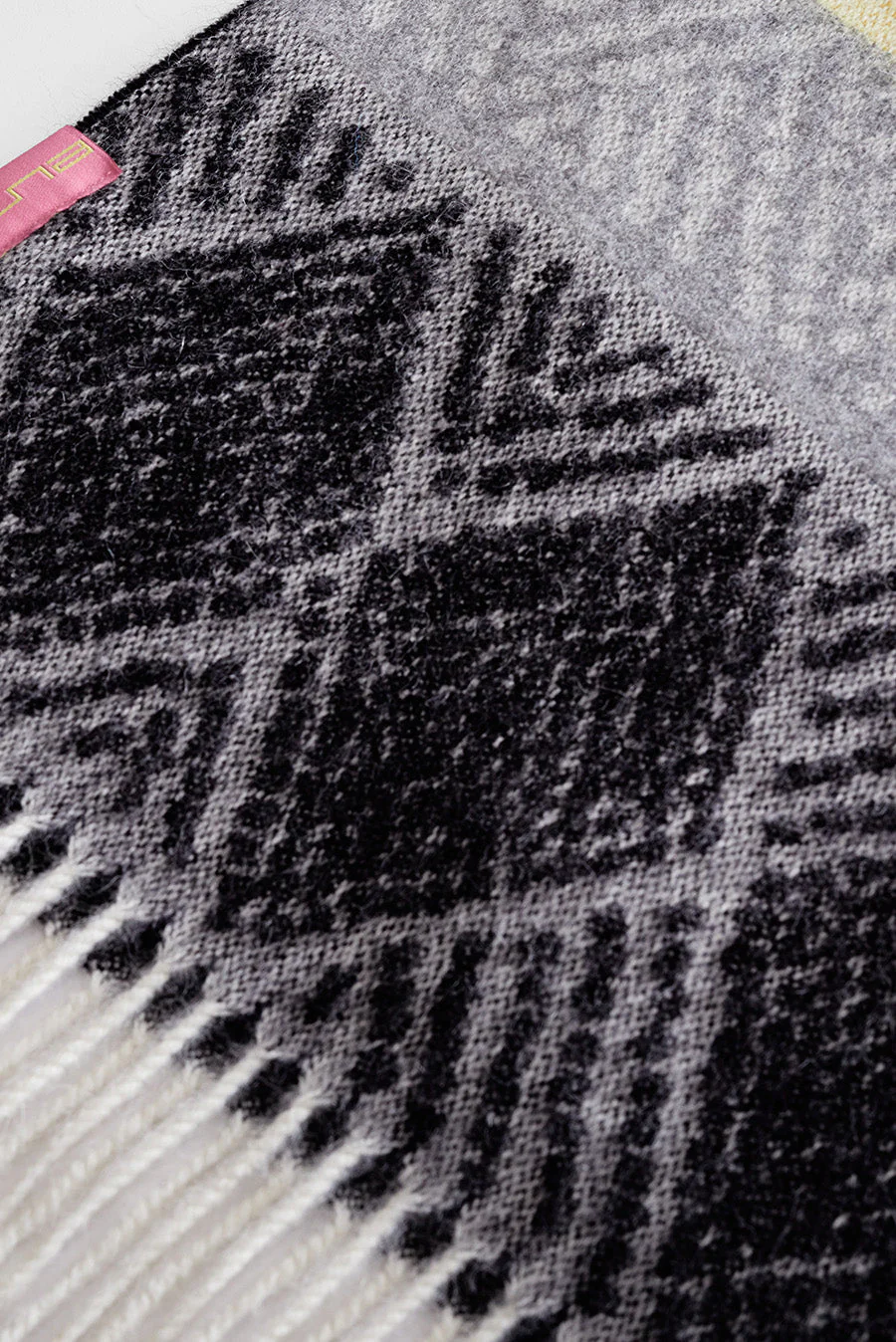 Walid Scarf Baby Alpaca Color Grey & Amarillo - Image 6