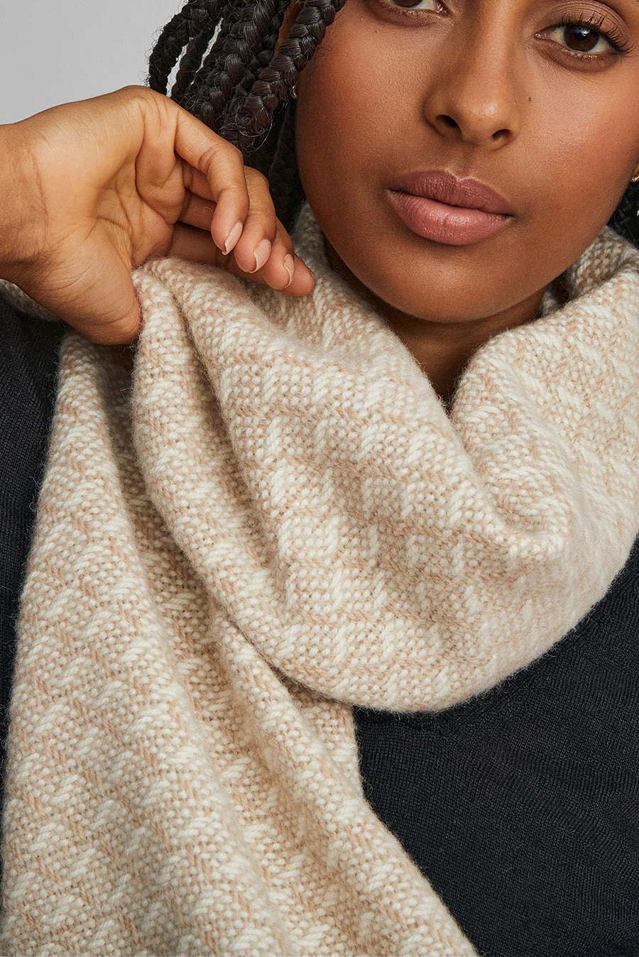 Wedeke Scarf Baby Alpaca Color Beige - Image 3