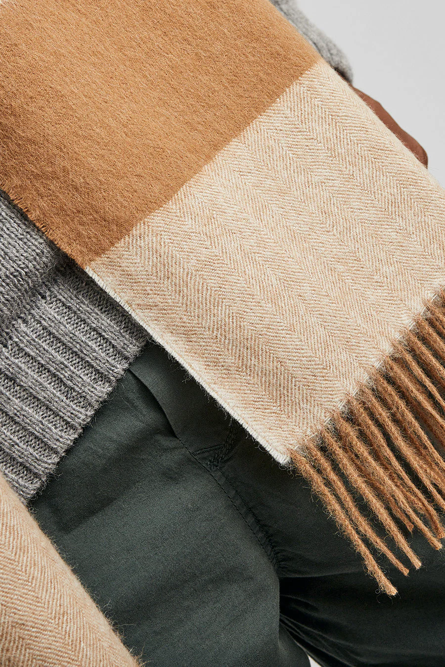 Welche Scarf Baby Alpaca Color Camel - Image 4
