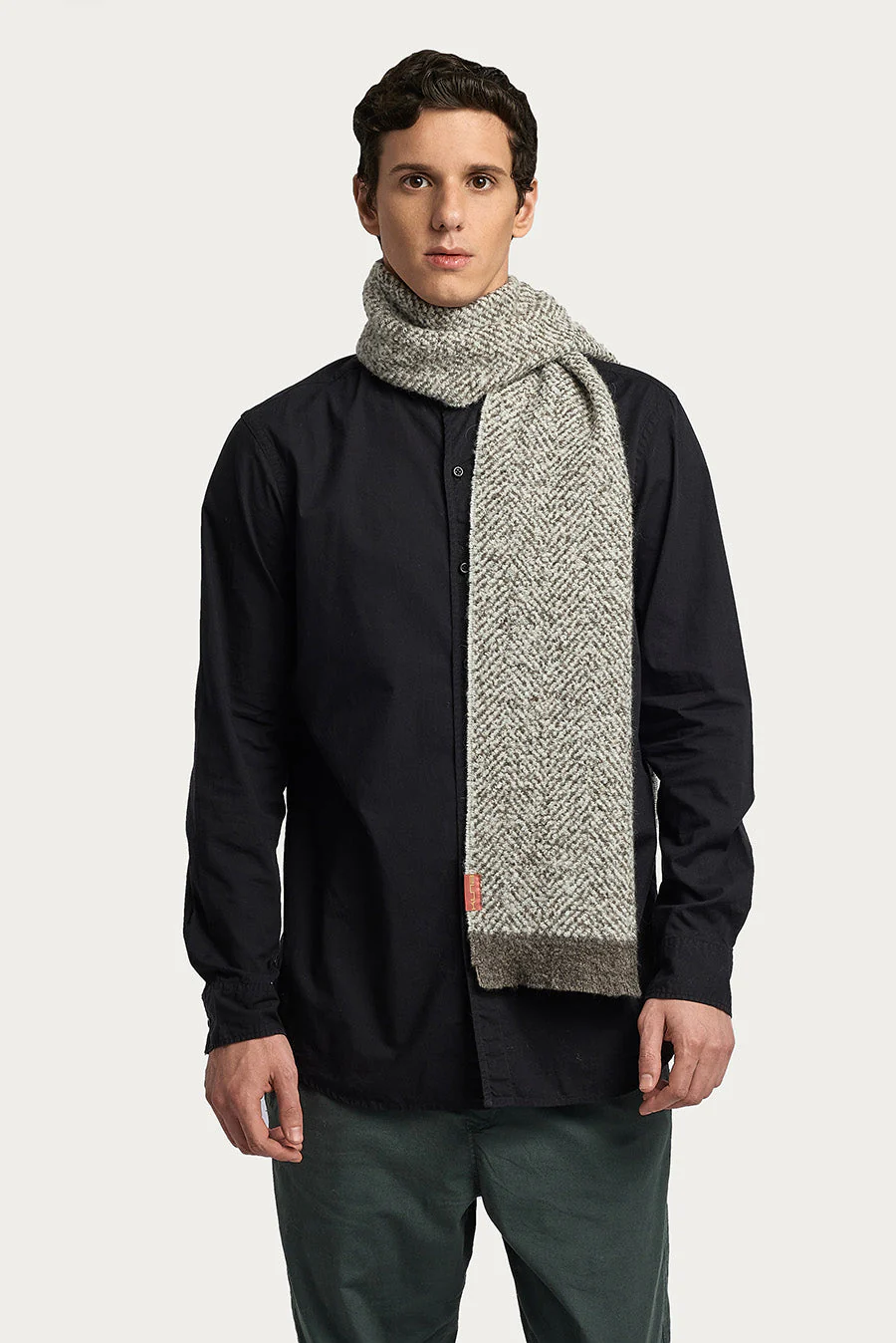 Wenn Scarf Baby Alpaca & Wool Color Grey - Image 4
