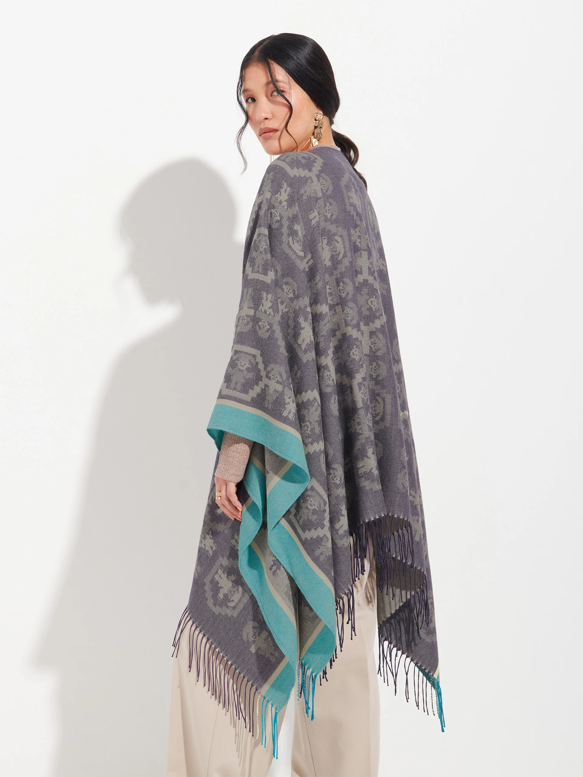 Chimu - 12 Poncho Royal Alpaca Color Purple - Image 4