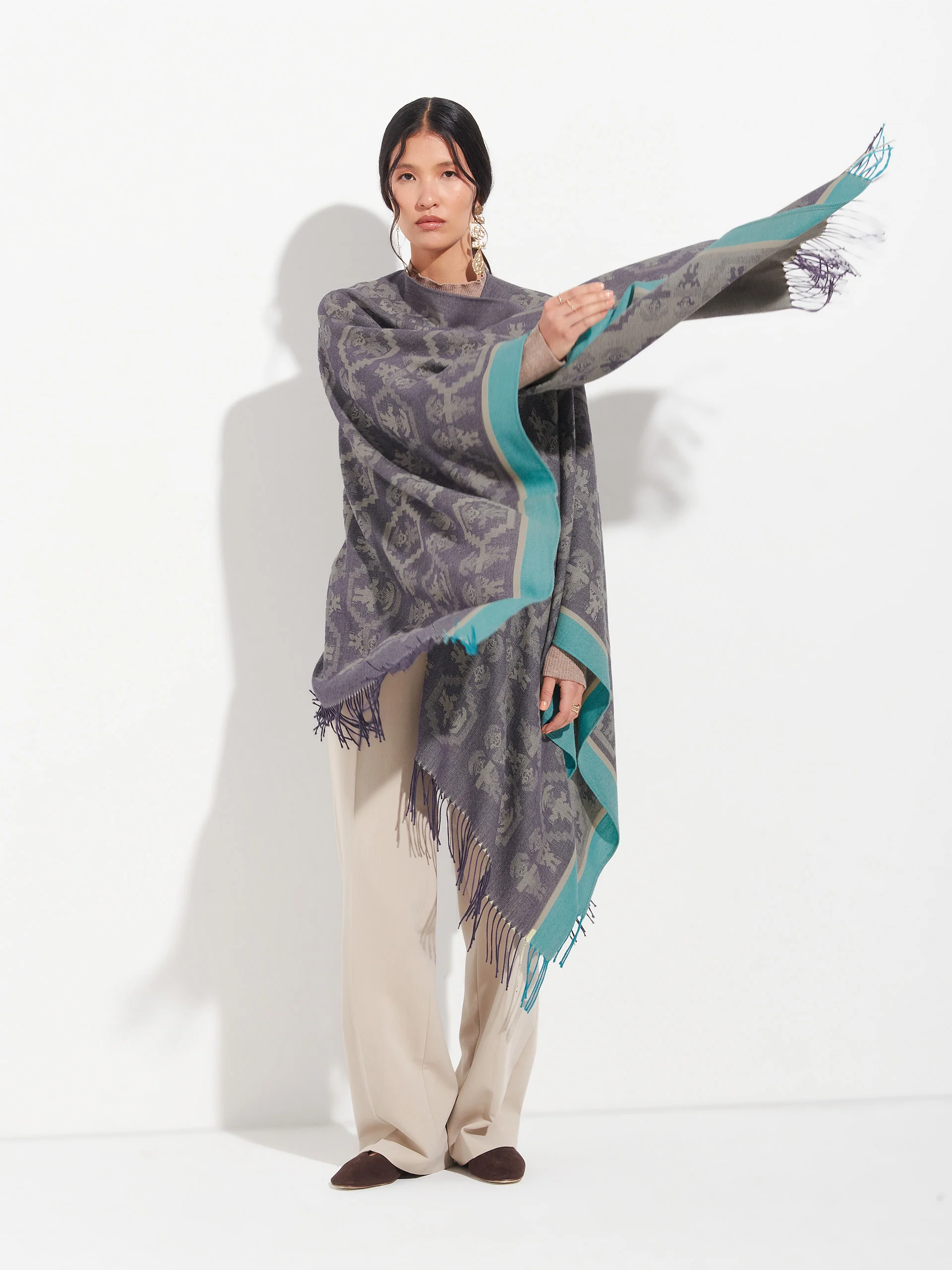 Chimu - 12 Poncho Royal Alpaca Color Purple - Image 5
