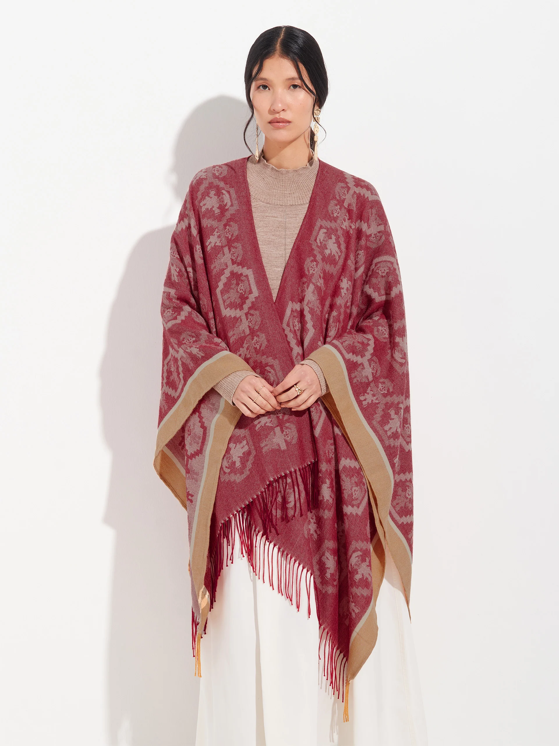 Chimu - 12 Poncho Royal Alpaca Color Red - Image 3