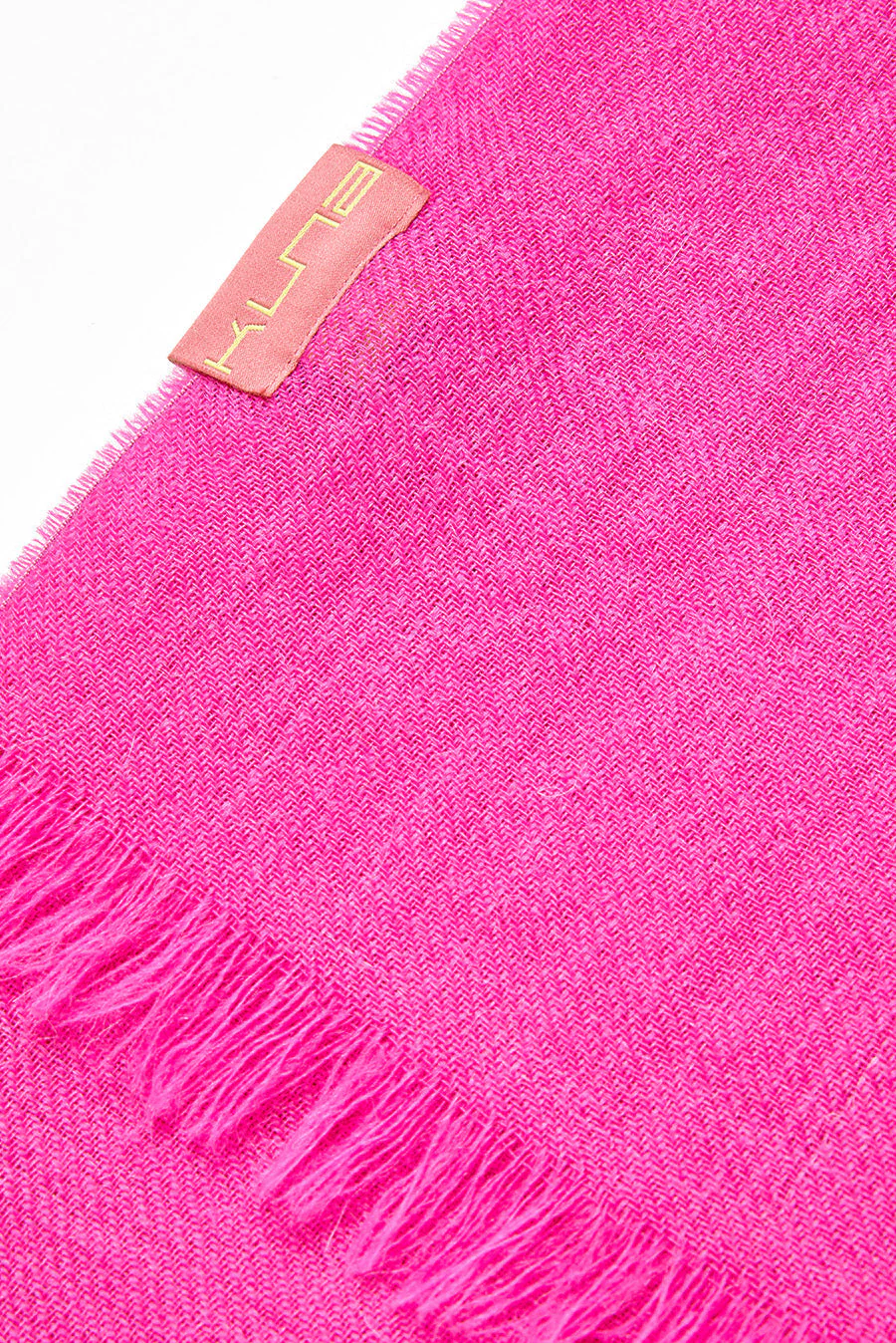 Amareto Shawl Baby Alpaca Color Fucsia - Image 6