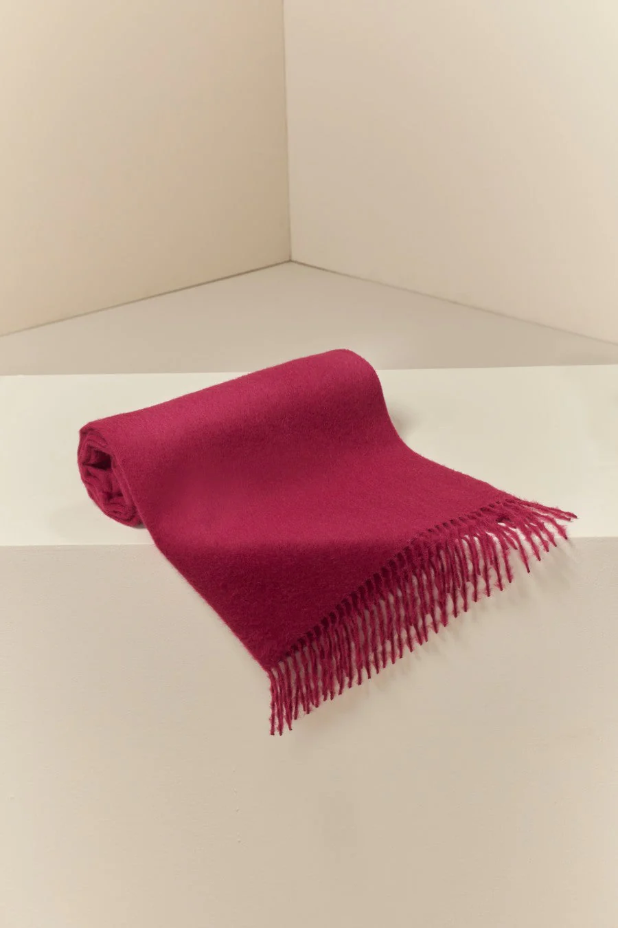 Bali Shawl Baby Alpaca Suri Color Guinda - Image 4