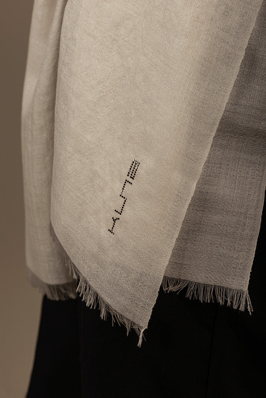 Bari Shawl Royal Alpaca & Silk Color Ecru