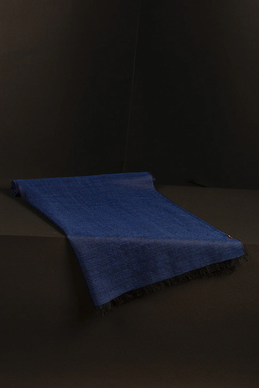 Bilbao Shawl Royal Alpaca & Silk Color Blue - Image 3