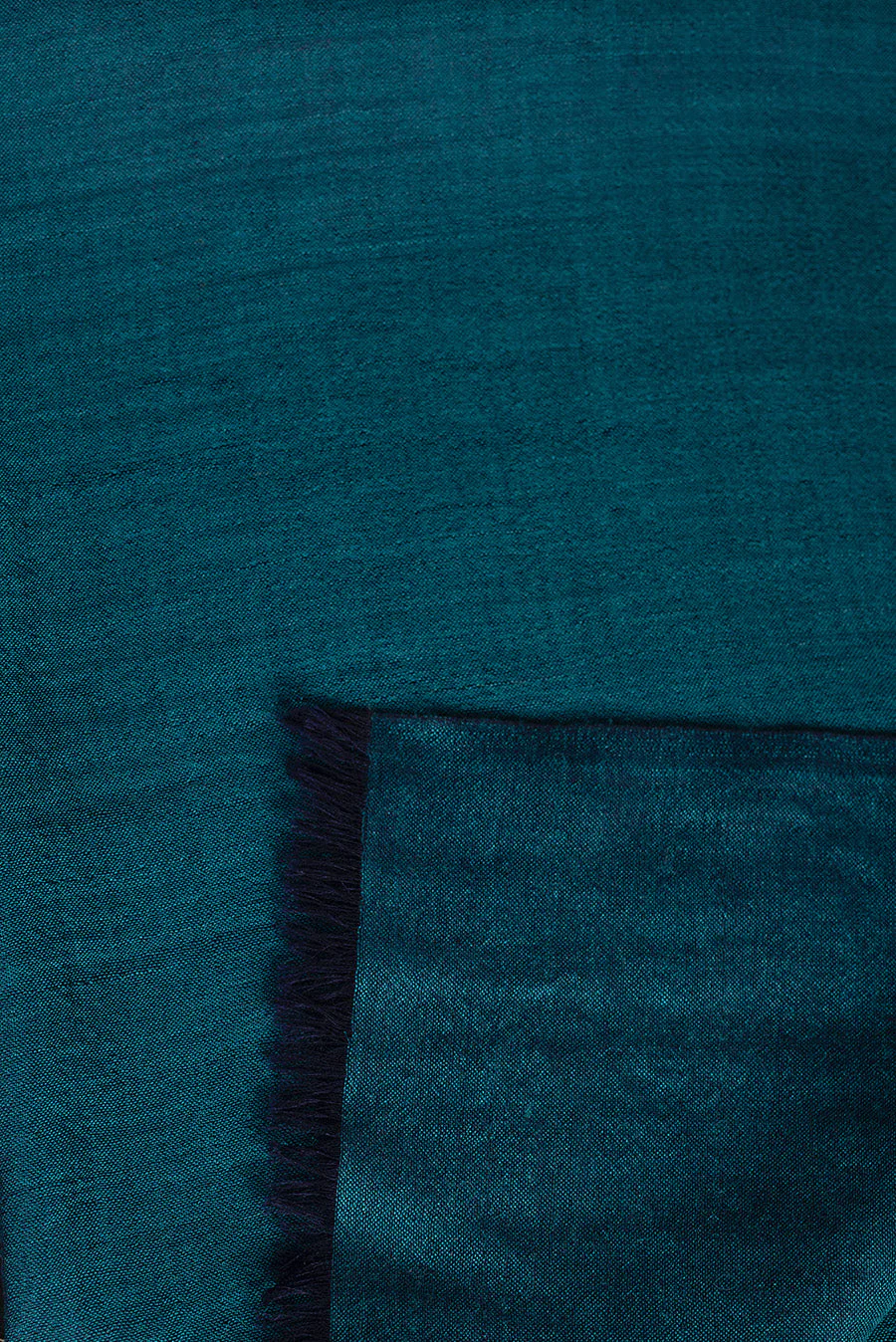 Bilbao Shawl Royal Alpaca & Silk Color Petroleo - Image 4