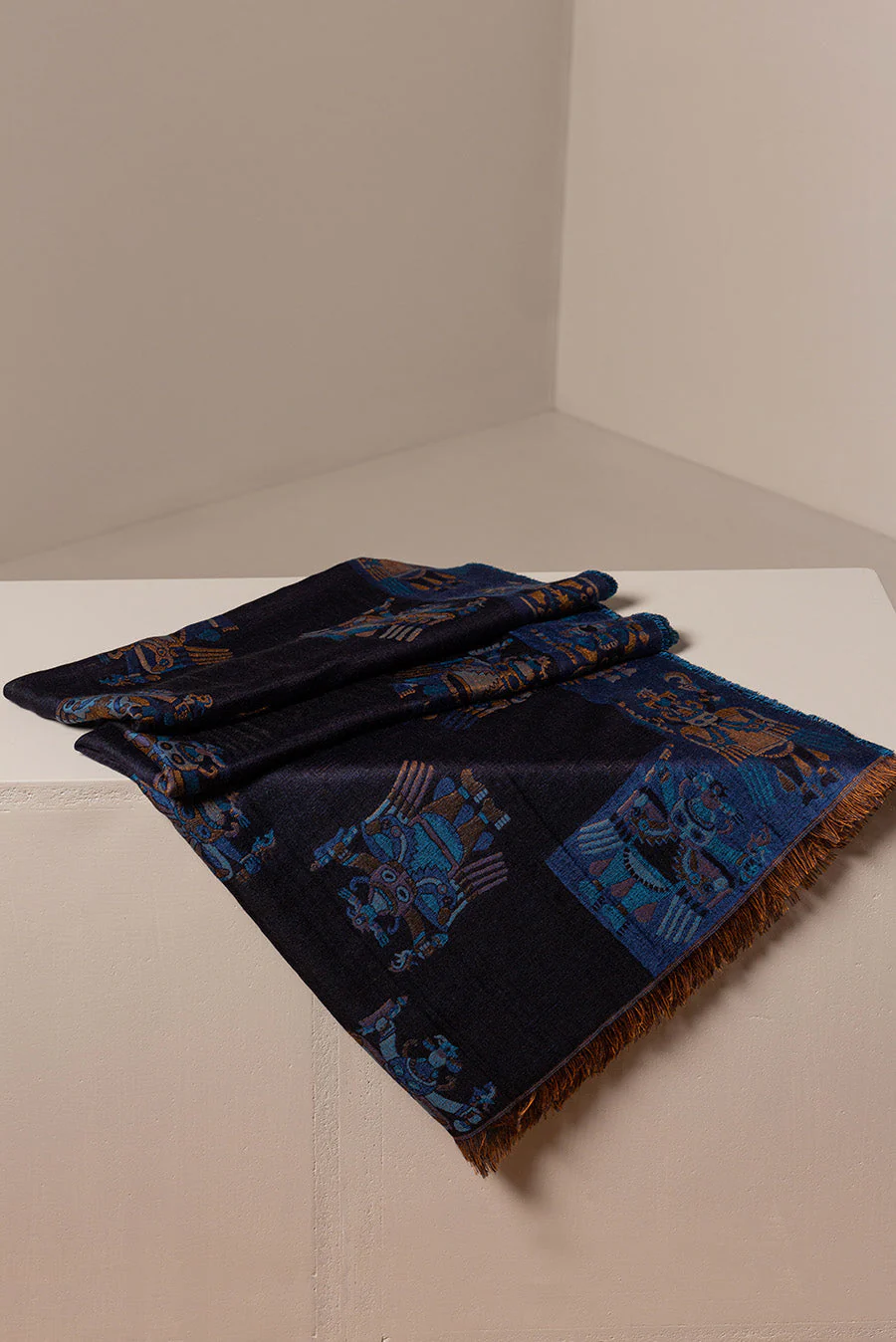 Nazca - 28 Shawl Royal Alpaca & Silk Color Blue - Image 2