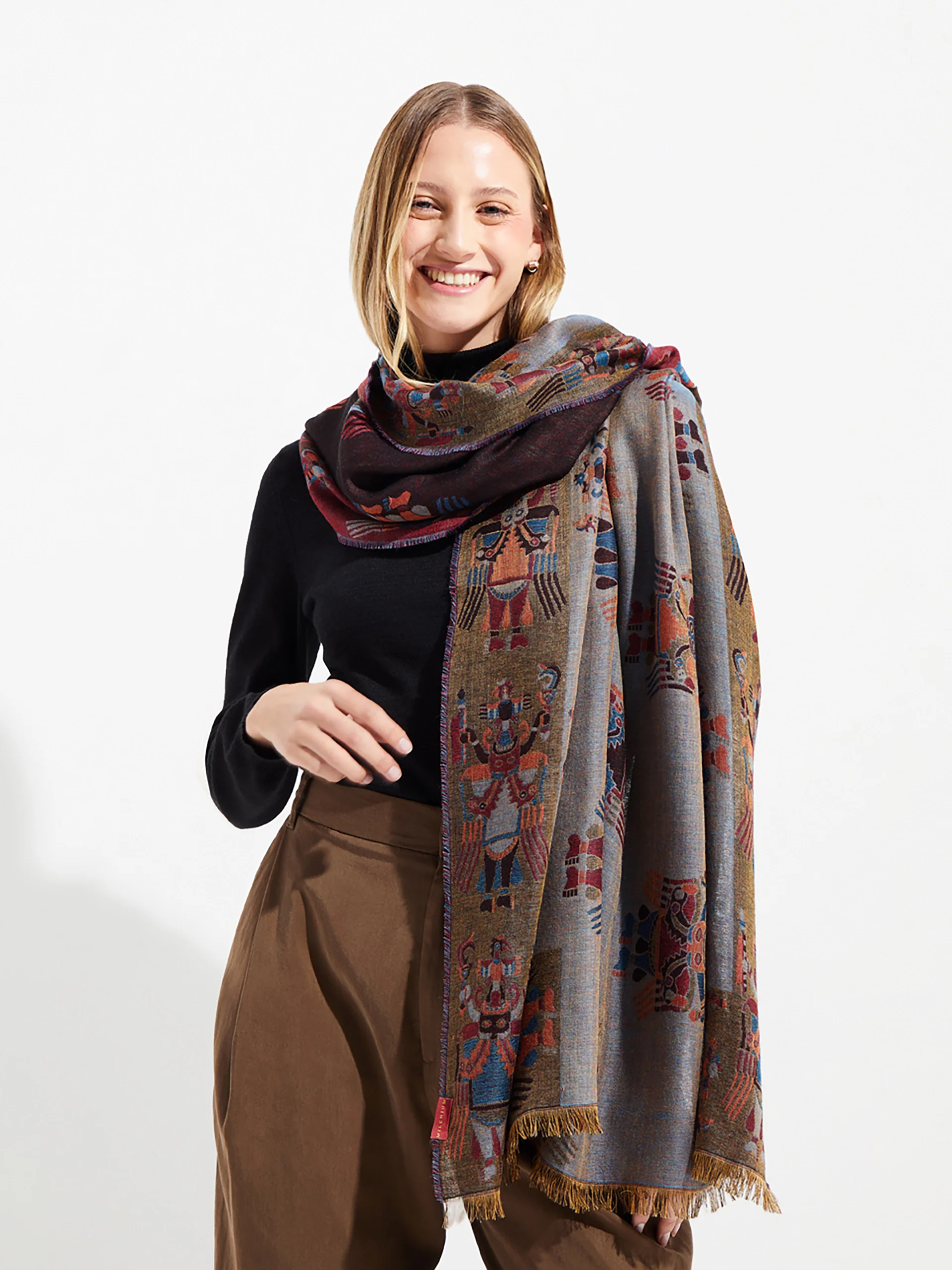 Nazca - 28 Shawl Royal Alpaca & Silk Color Black