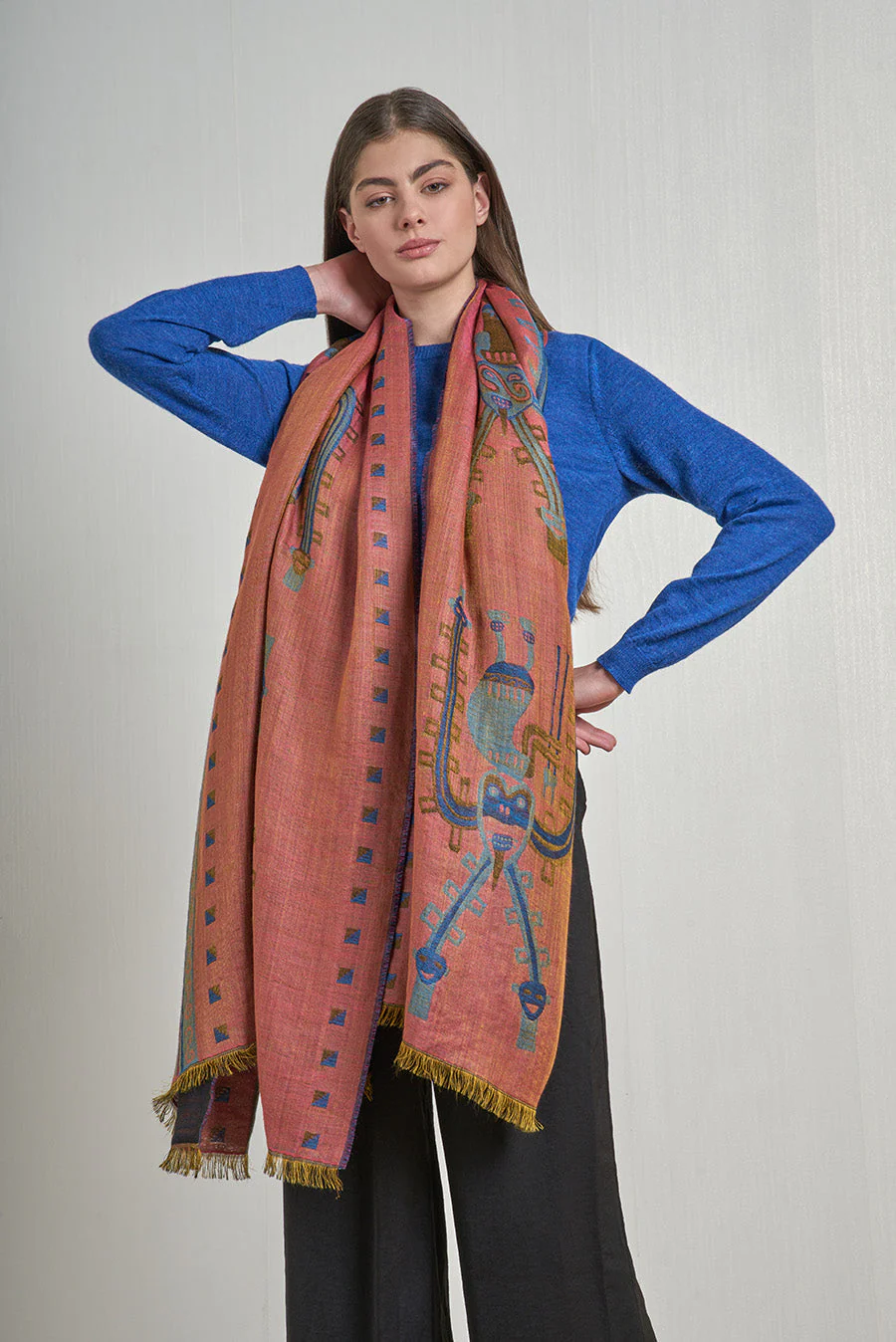 Nazca - 32 Shawl Royal Alpaca & Silk Color Black - Image 4