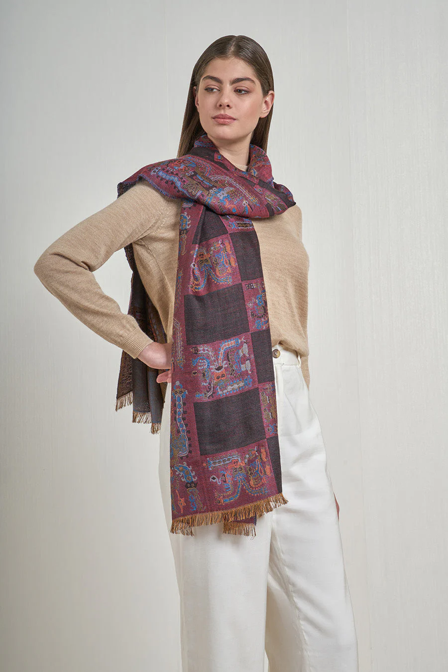 Nazca - 33 Shawl Royal Alpaca & Silk Color Black - Image 4