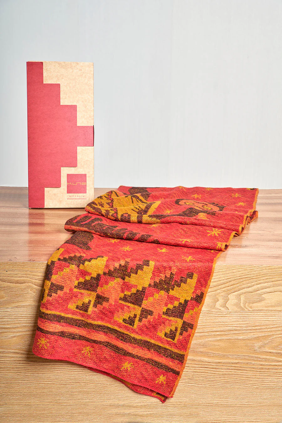 Nazca - 50 Shawl Baby Alpaca Color Red - Image 5