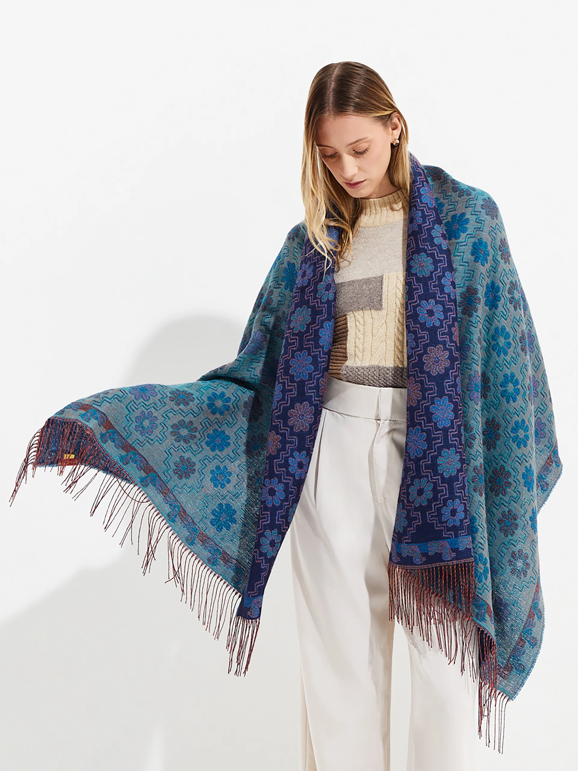 Nazca - 7 Shawl Baby Alpaca Color Blue