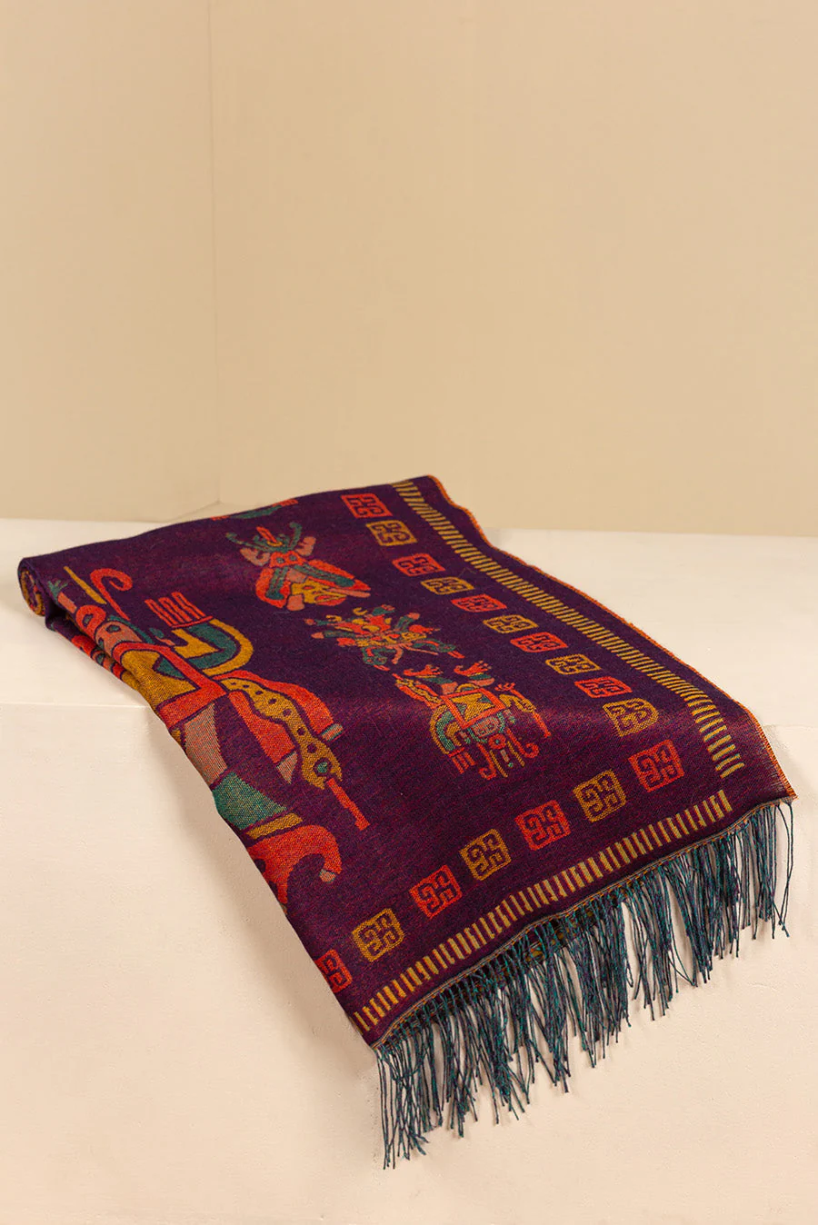 Nazca - 9 Shawl Baby Alpaca Color Morado - Image 13