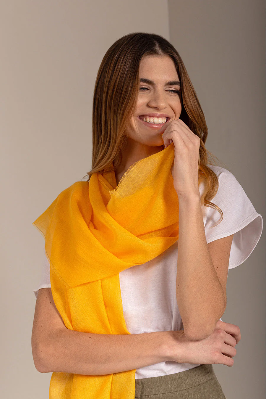 Patito Shawl Baby Alpaca Color Amarillo
