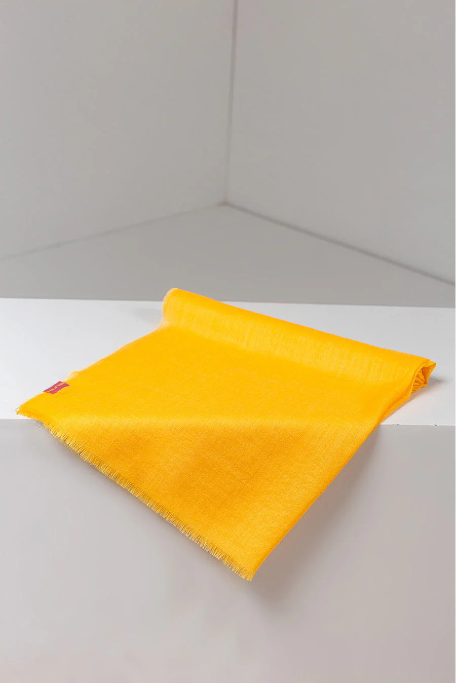 Patito Shawl Baby Alpaca Color Amarillo - Image 5