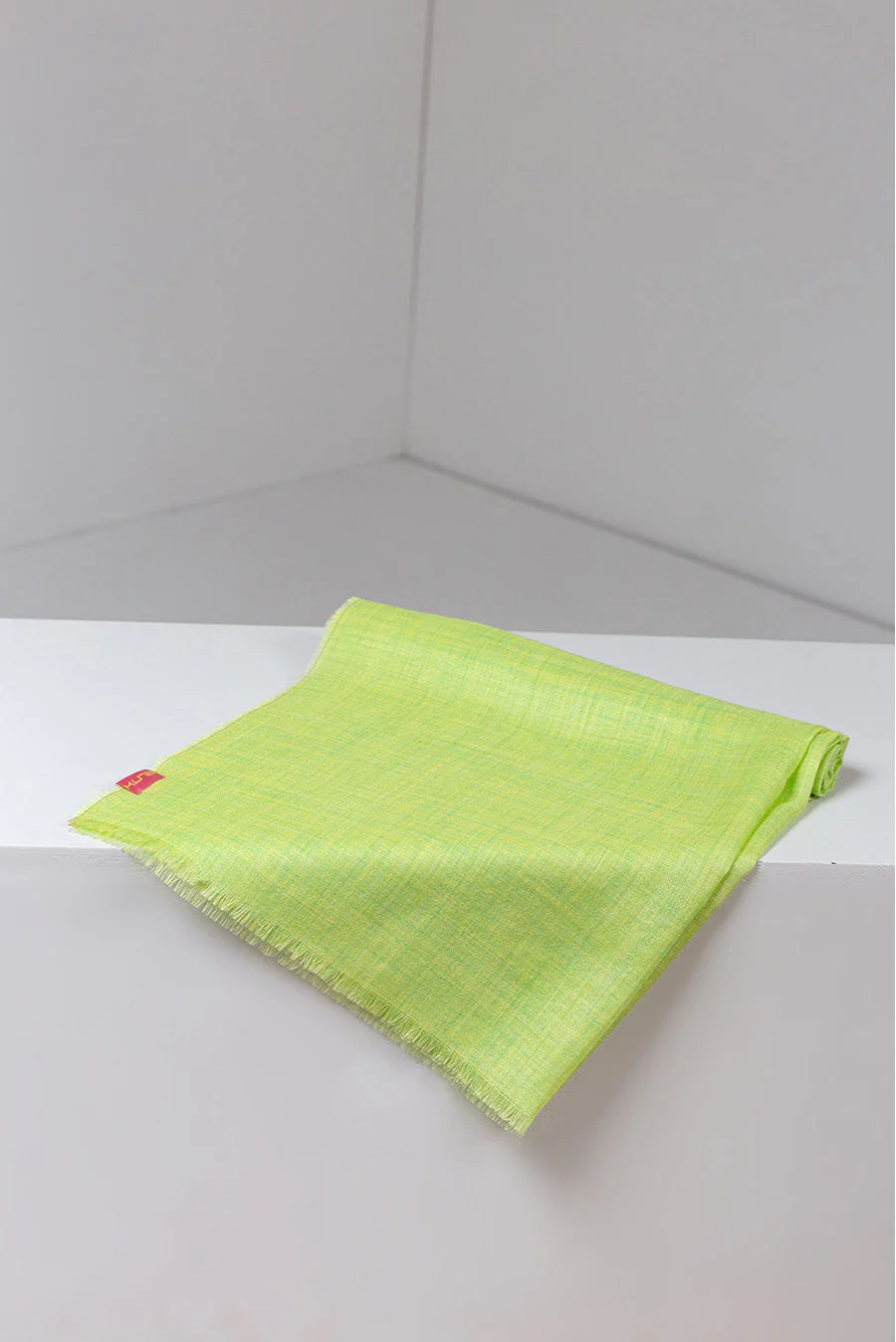 Patito Shawl Baby Alpaca Color Fluo - Image 5