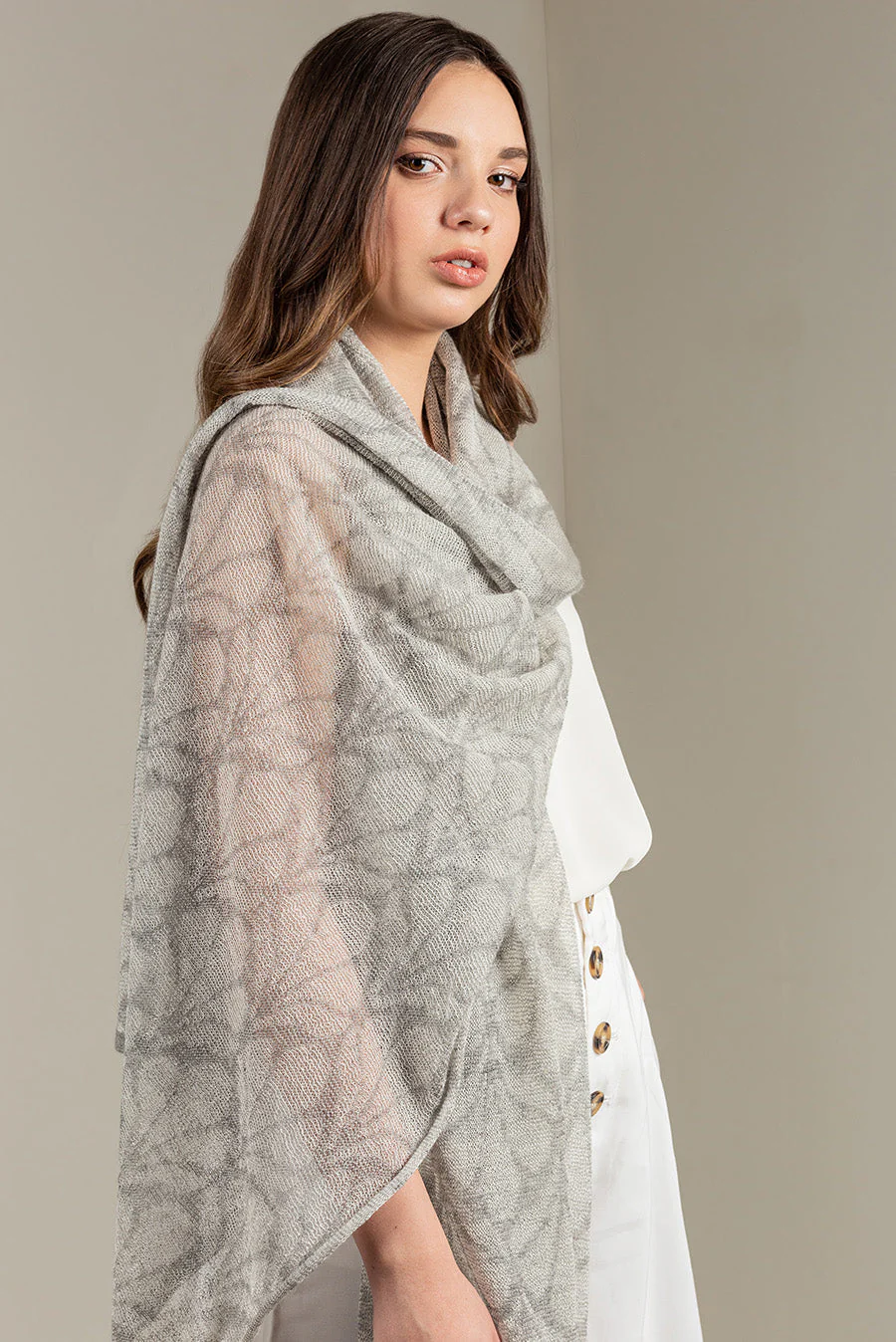 Ubaldo Shawl Baby Alpaca Color Grey - Image 2