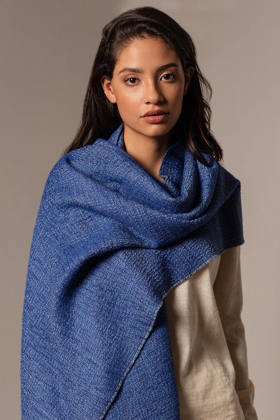Ublong Shawl Baby Alpaca Color Blue - Image 3