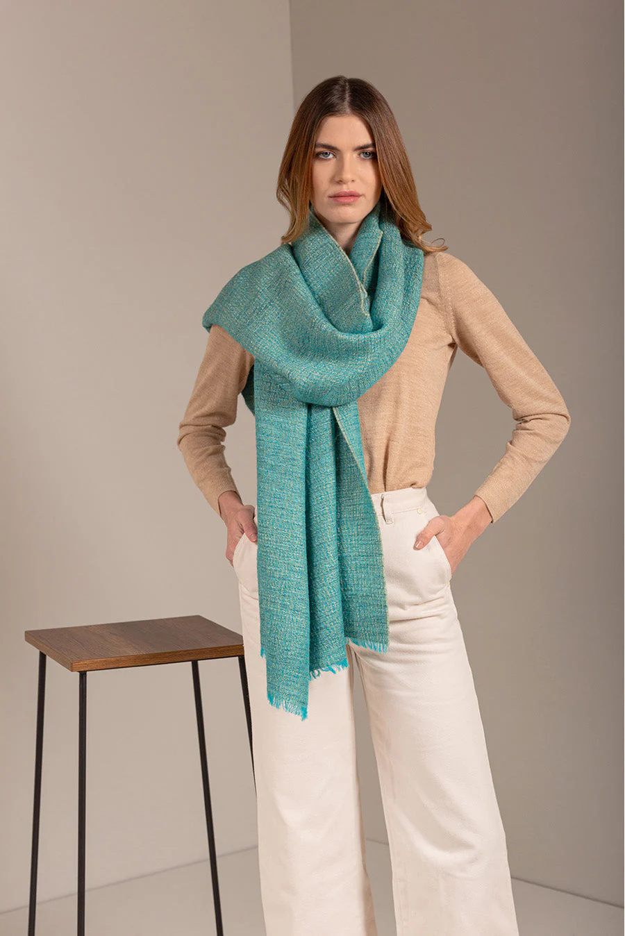 Ublong Shawl Baby Alpaca Color Turquesa