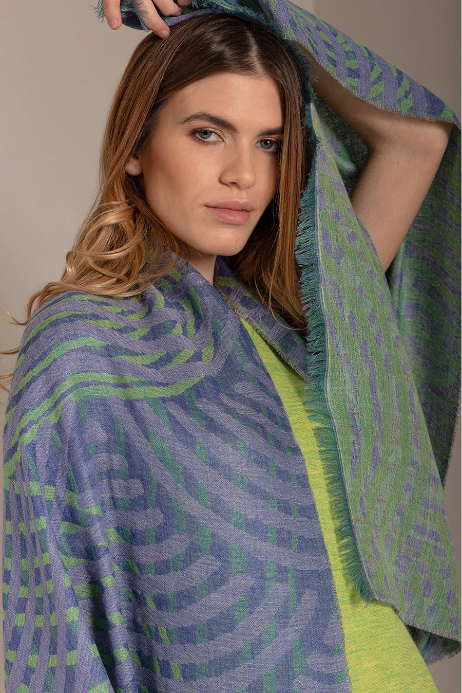 Ultravioleta Shawl Baby Alpaca Color Blue