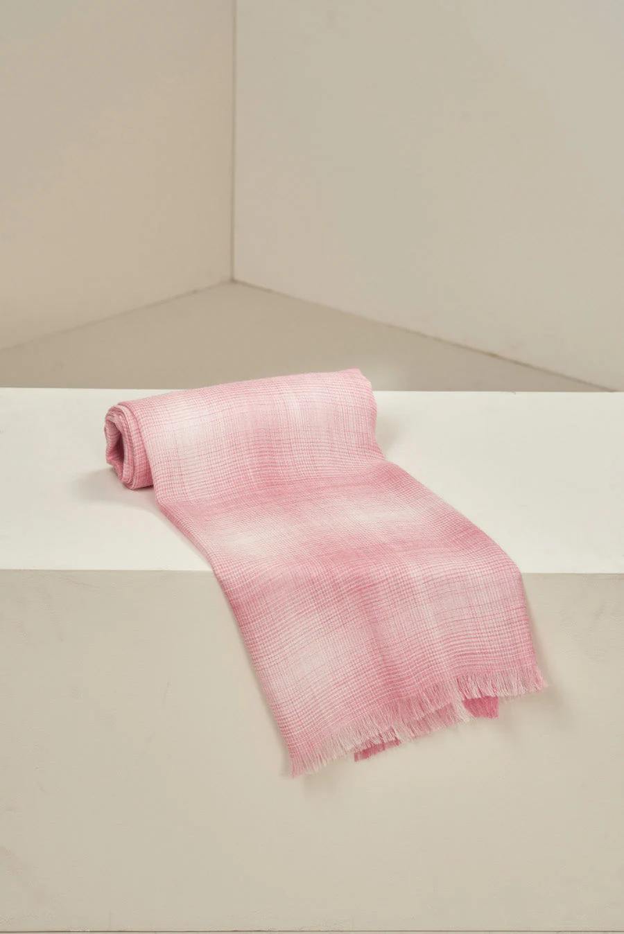 Umali Shawl Baby Alpaca Color Pink - Image 2