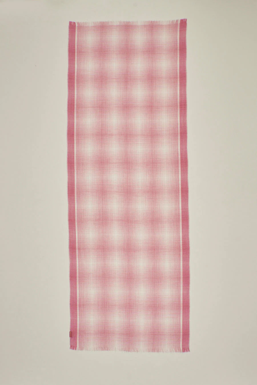 Umali Shawl Baby Alpaca Color Pink - Image 4