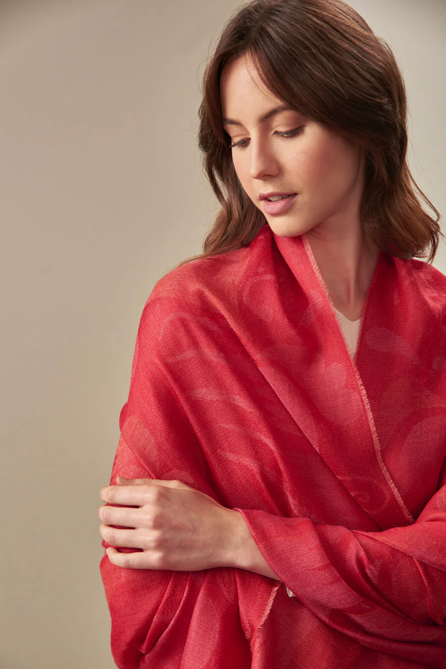 Usati Shawl Baby Alpaca Color Red - Image 2