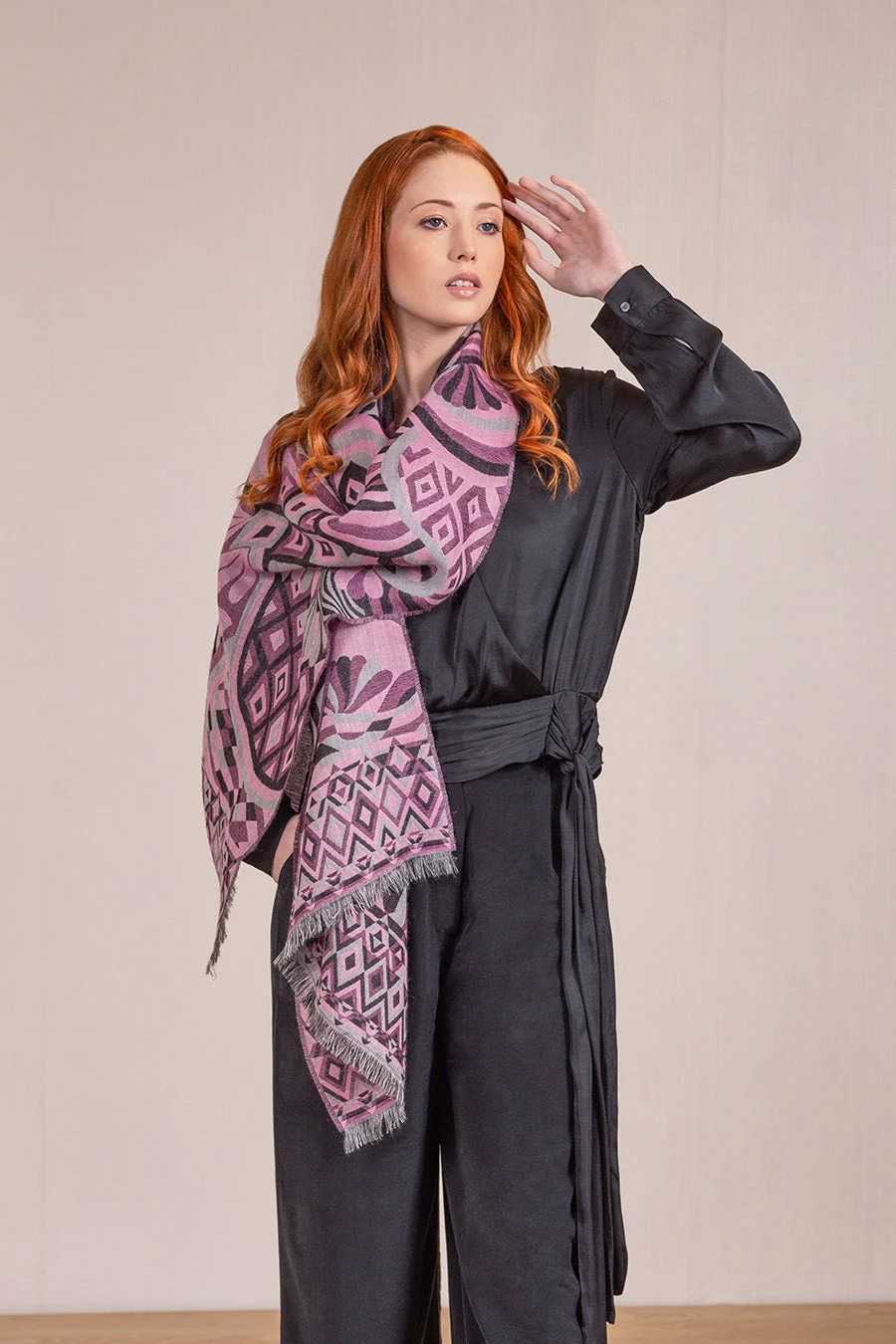 Valdez Shawl Baby Alpaca Color Black