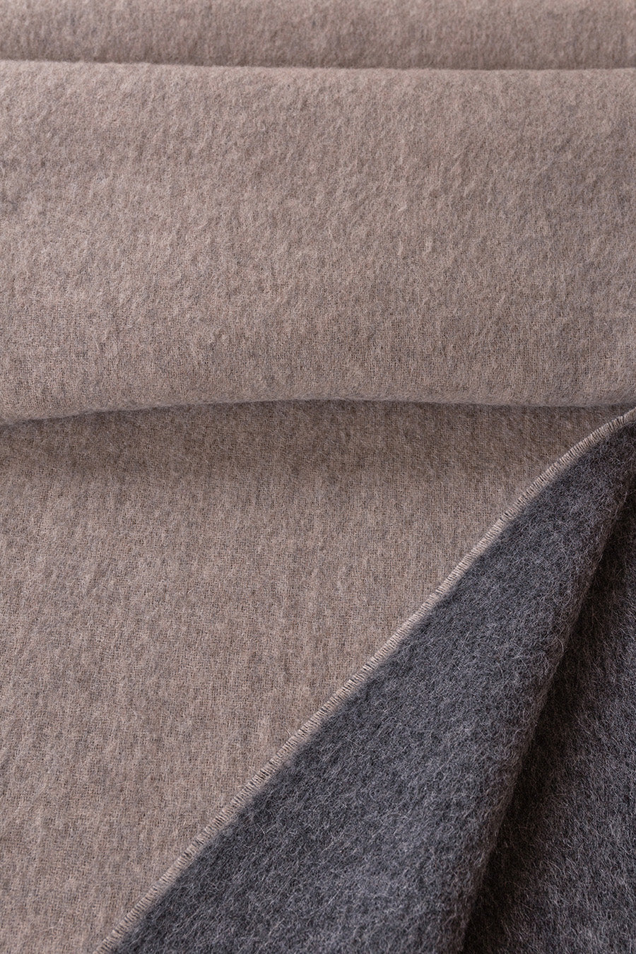 Valenzuela Shawl Baby Alpaca Color Grey Medio& Beige - Image 6