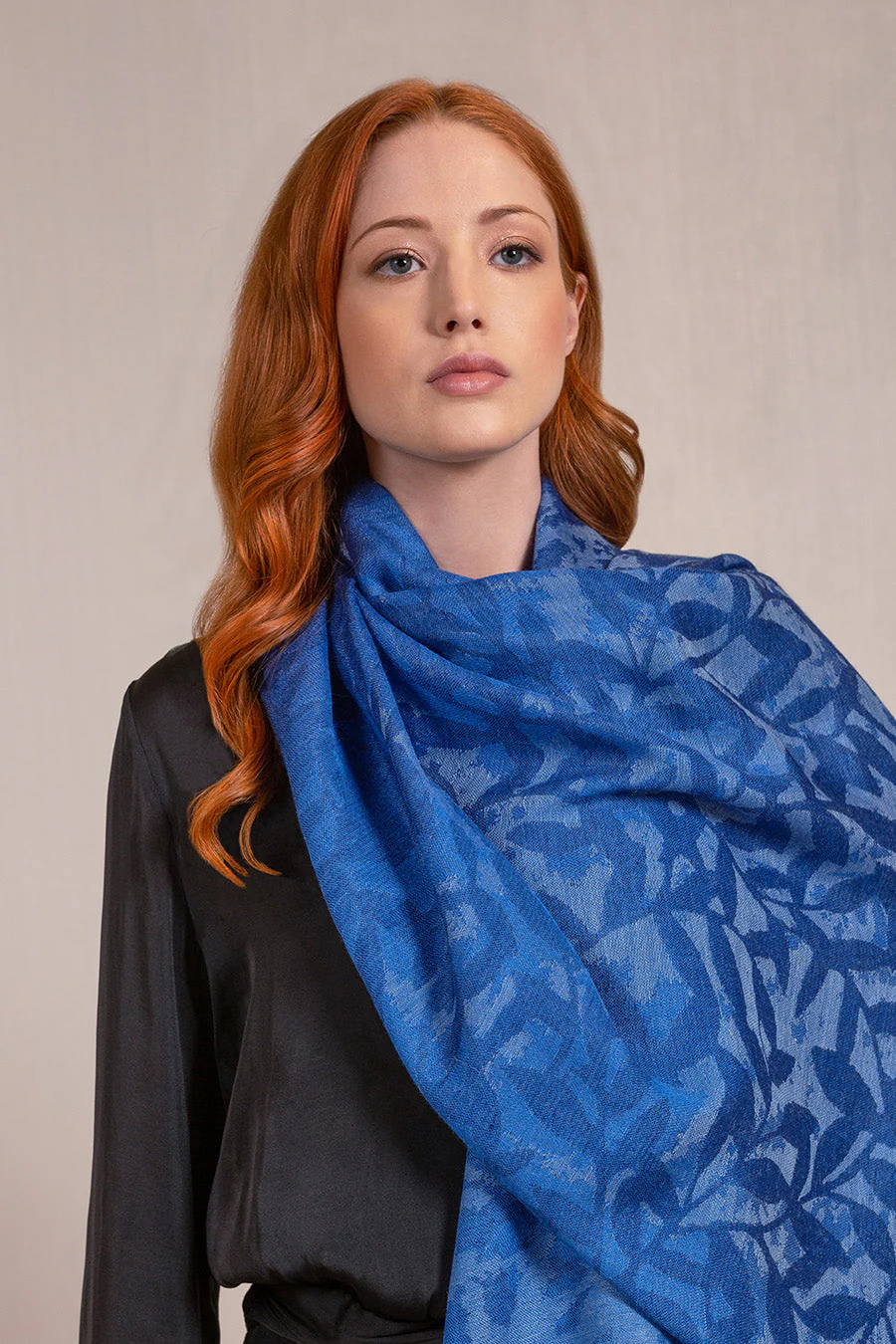 Vellutini Shawl Baby Alpaca Color Blue - Image 3
